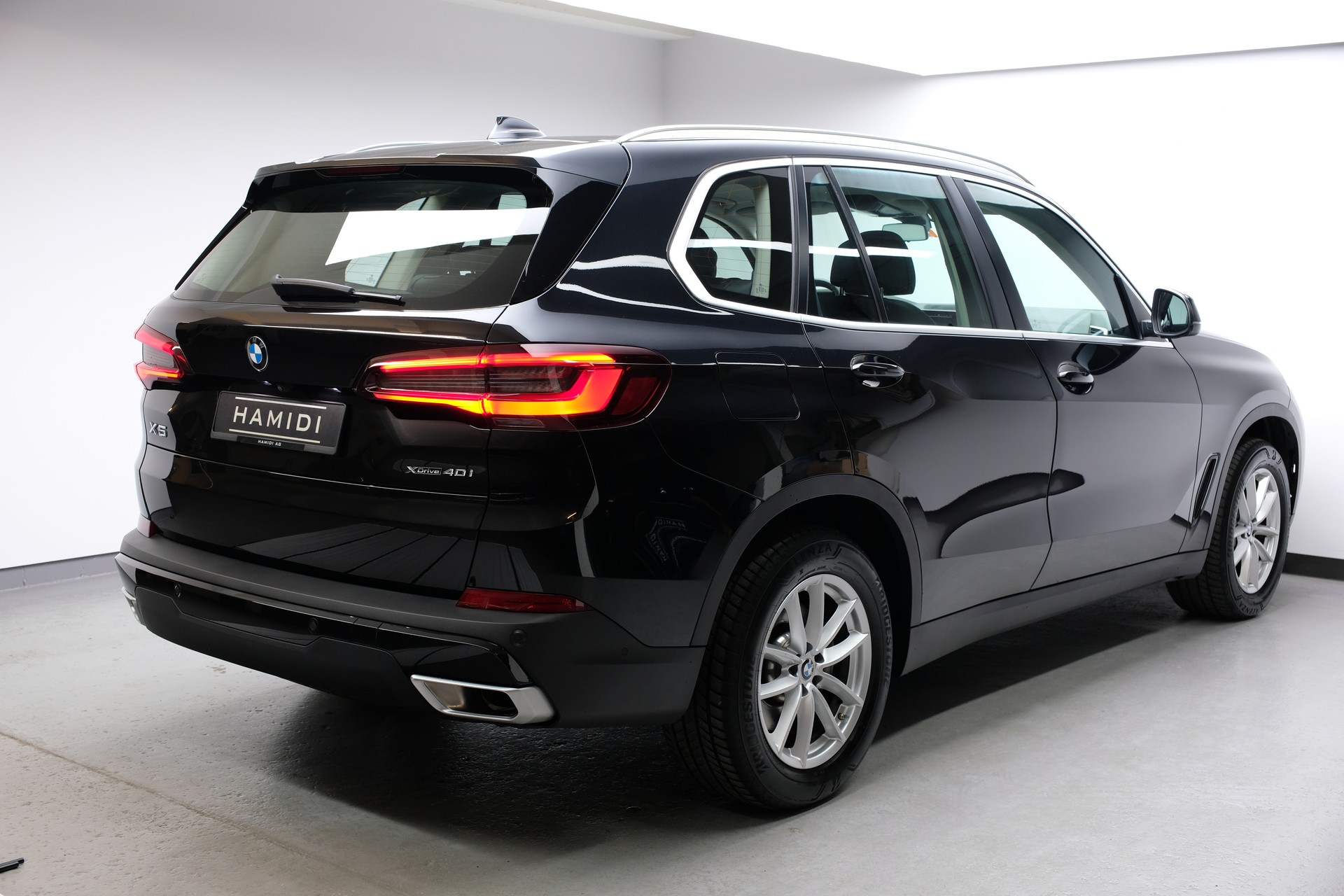 BMW X5 xDrive 48V 40i Steptronic-image-4