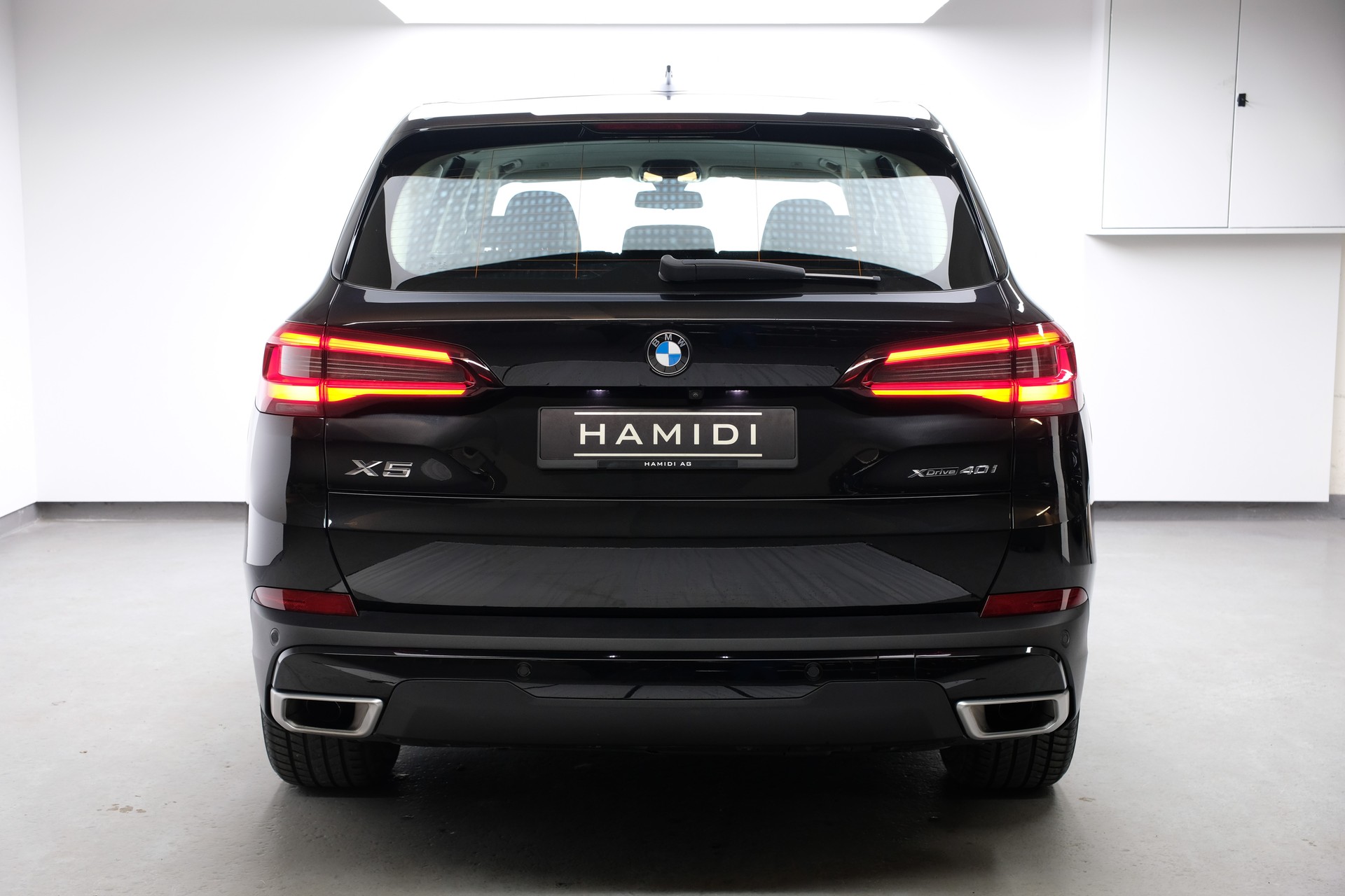 BMW X5 xDrive 48V 40i Steptronic-showroom-element-3