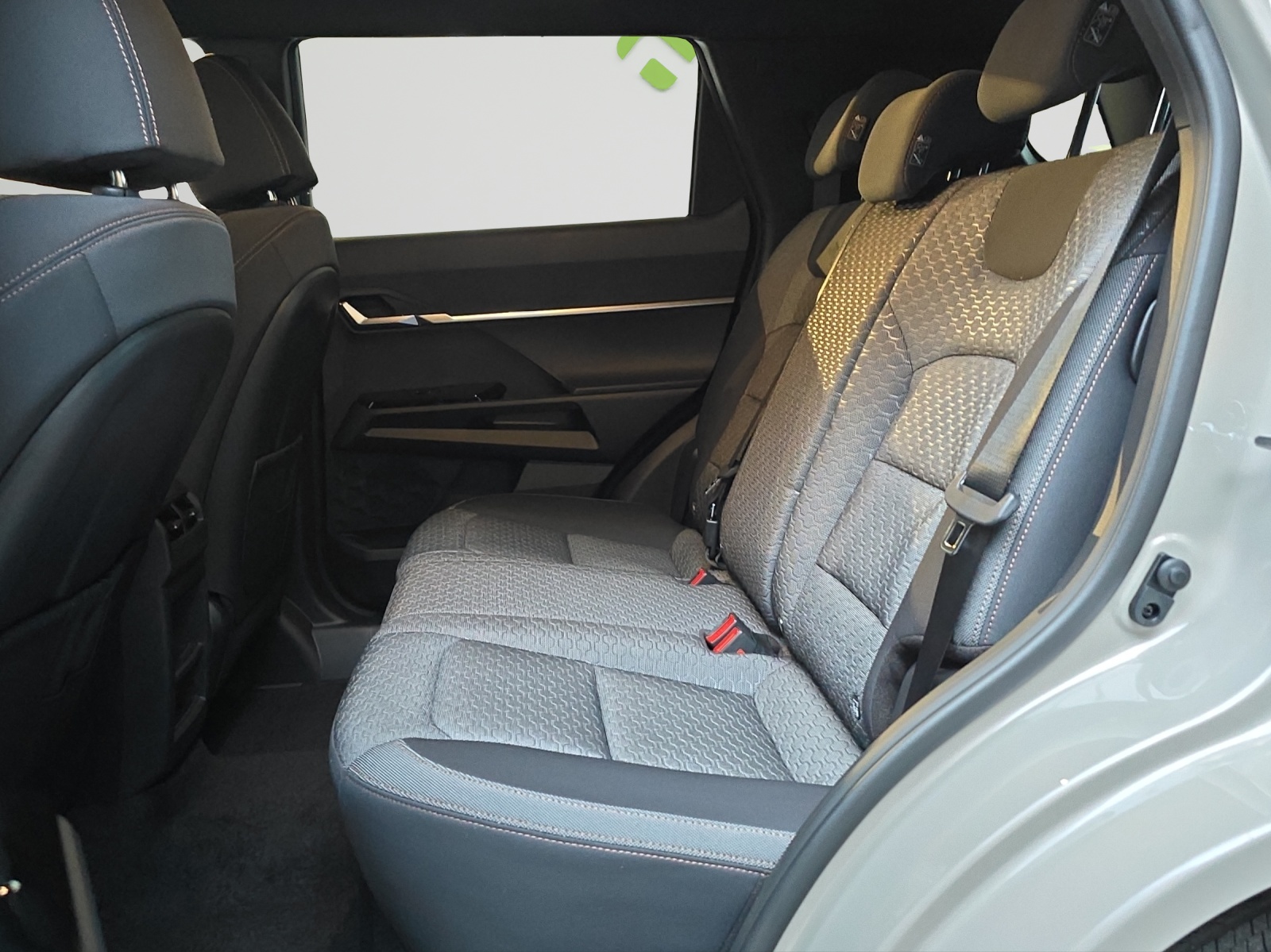 KGM-SsangYong Torres 1.5 TGDI Hybrid Platinum AT-image-11
