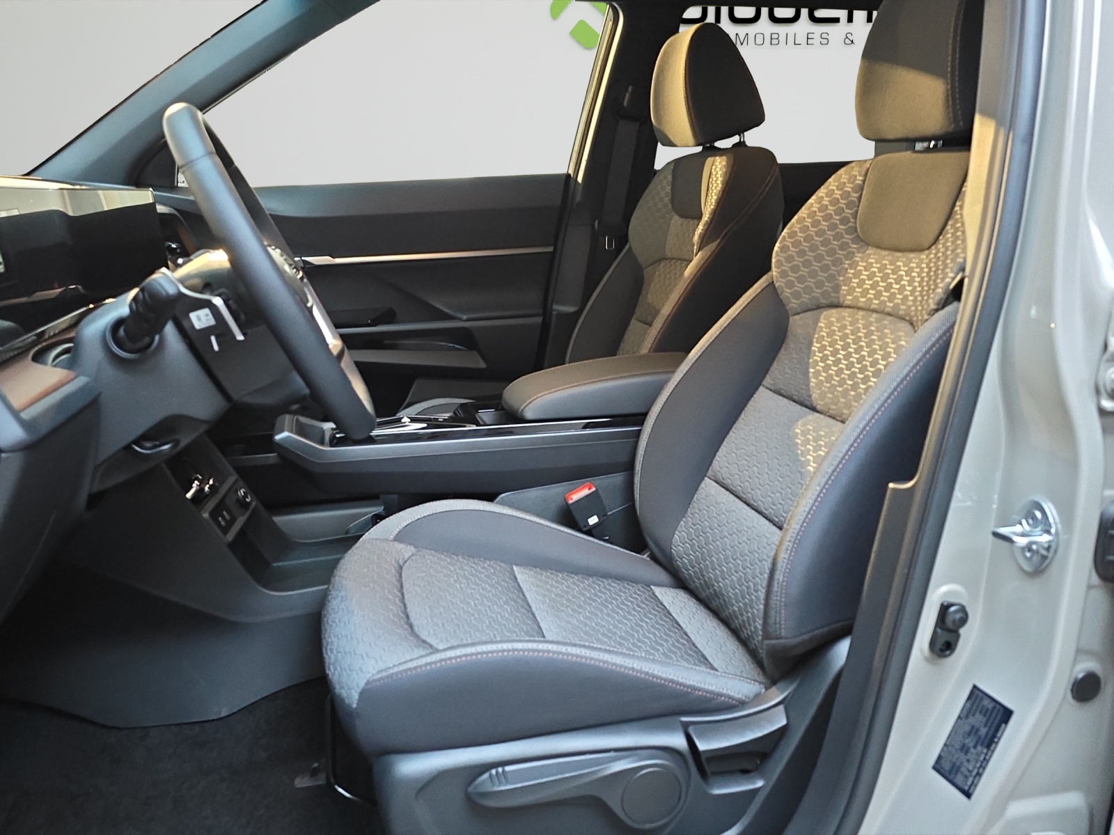 KGM-SsangYong Torres 1.5 TGDI Hybrid Platinum AT-image-10