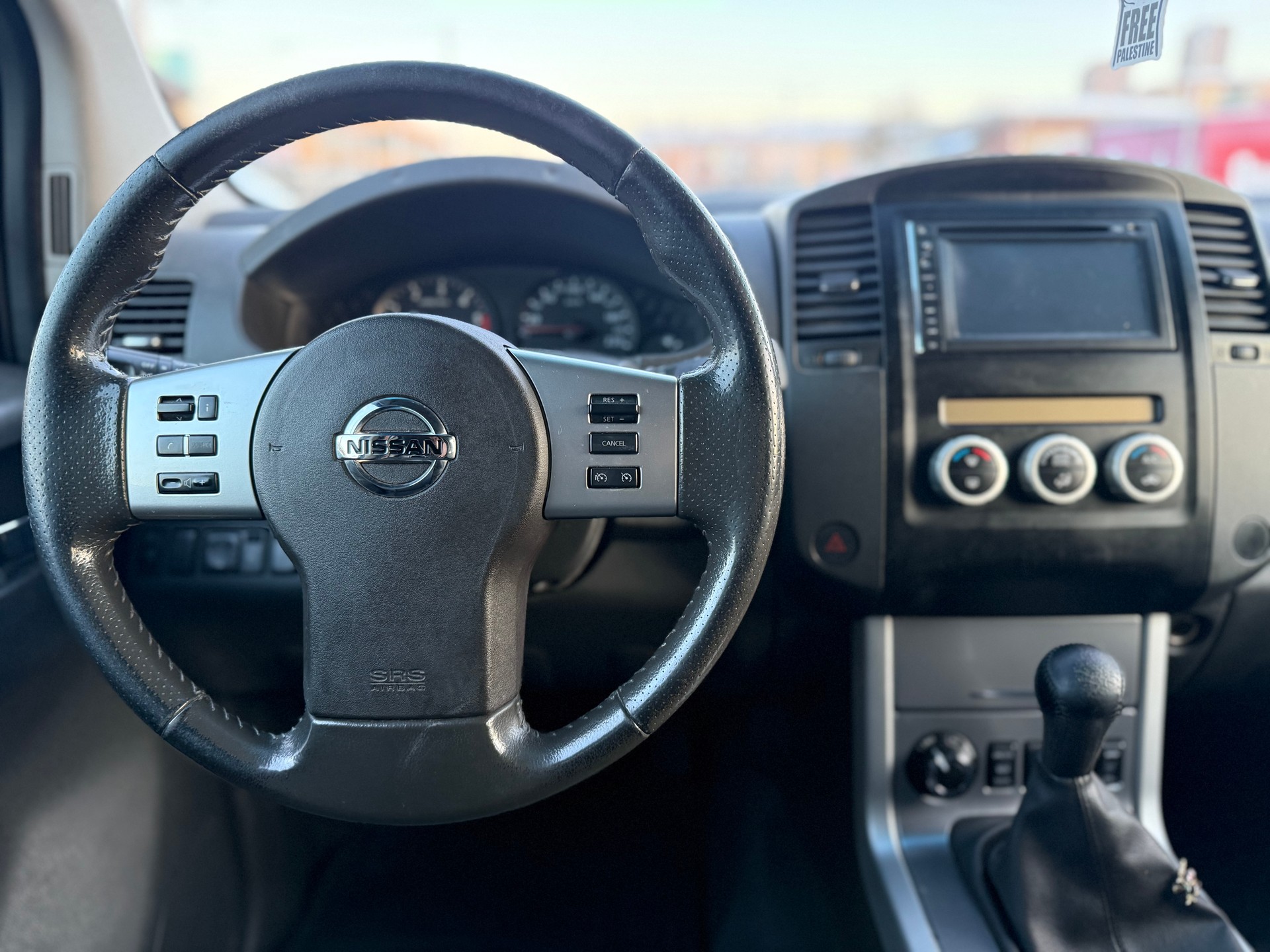 NISSAN Navara Double Cab LE 2.5 dCi 4WD-image-9