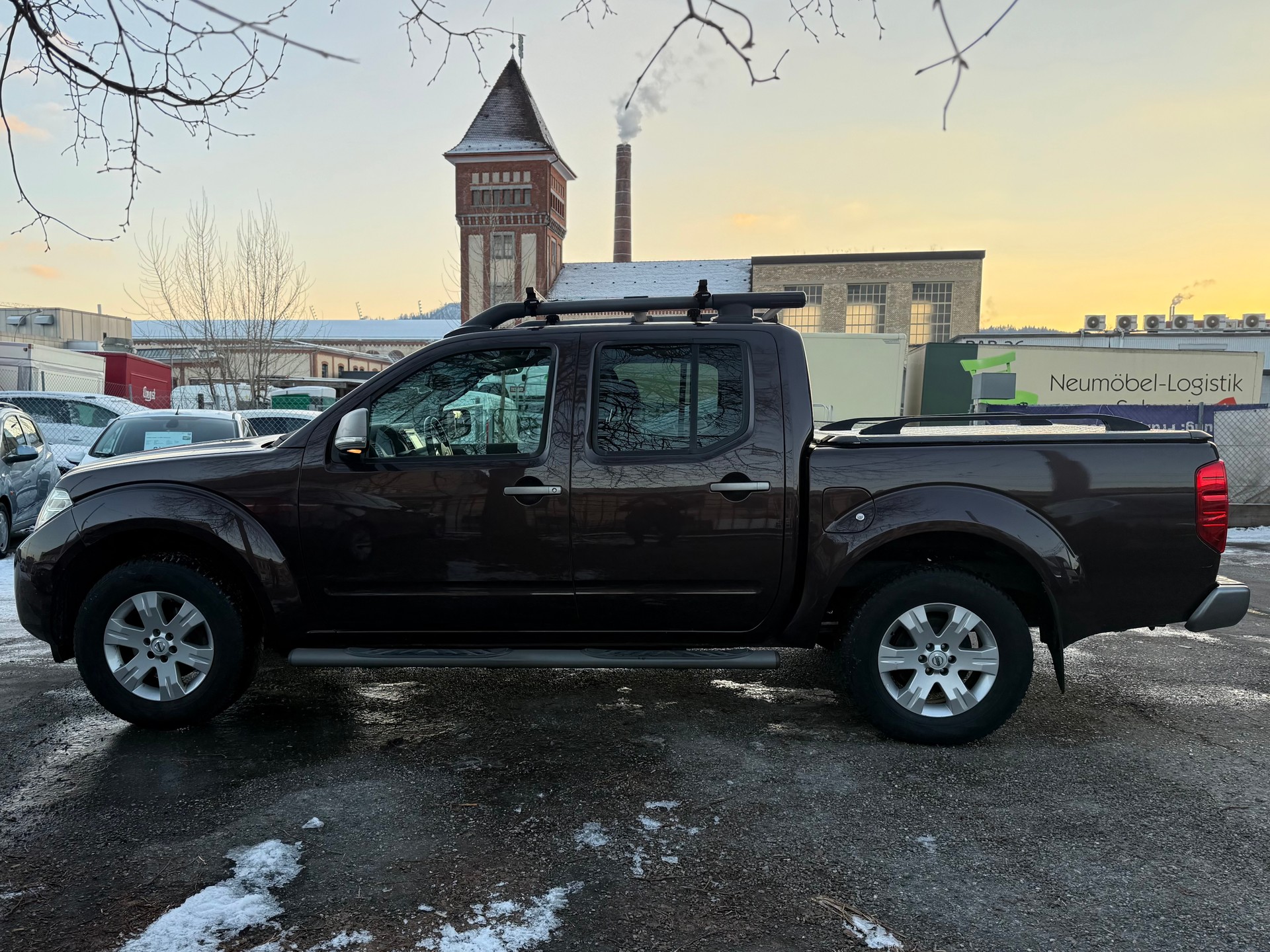NISSAN Navara Double Cab LE 2.5 dCi 4WD-image-4
