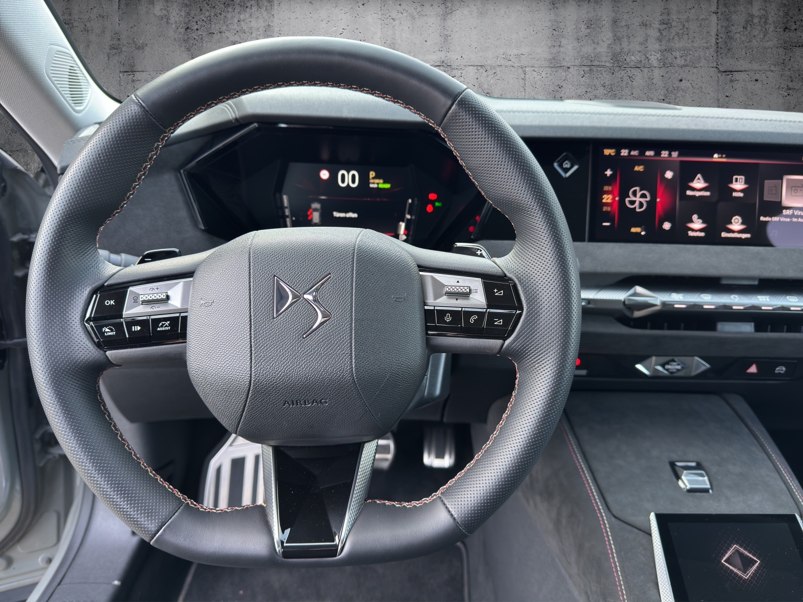 DS AUTOMOBILES DS 4 1.6 E-Tense Performance Line+-image-17