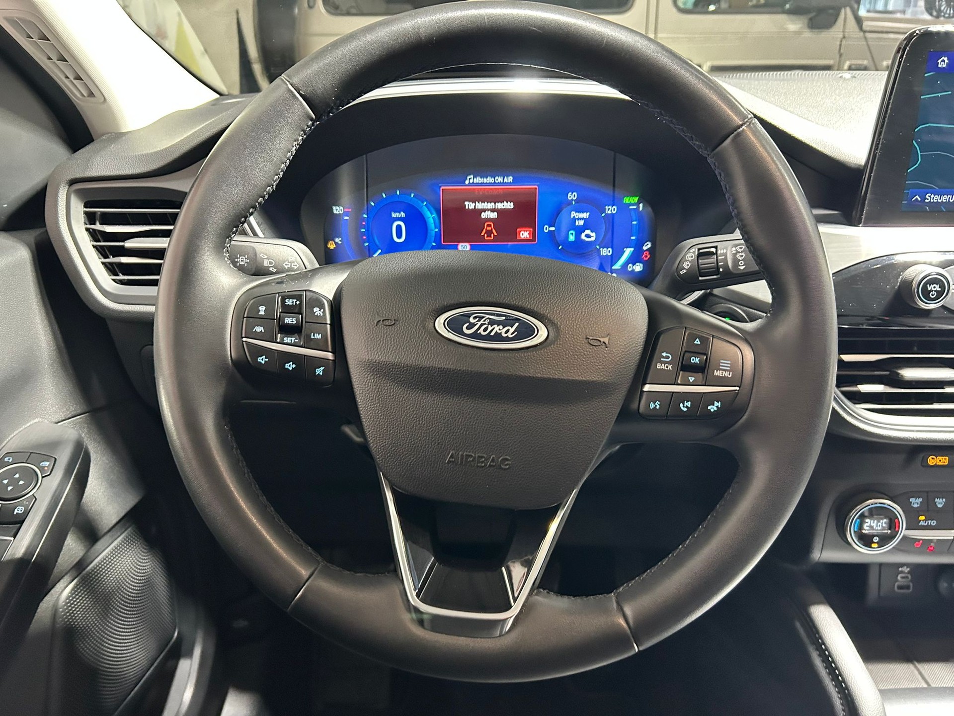 FORD Kuga 2.5 Hybrid Titanium X 4x4-image-20