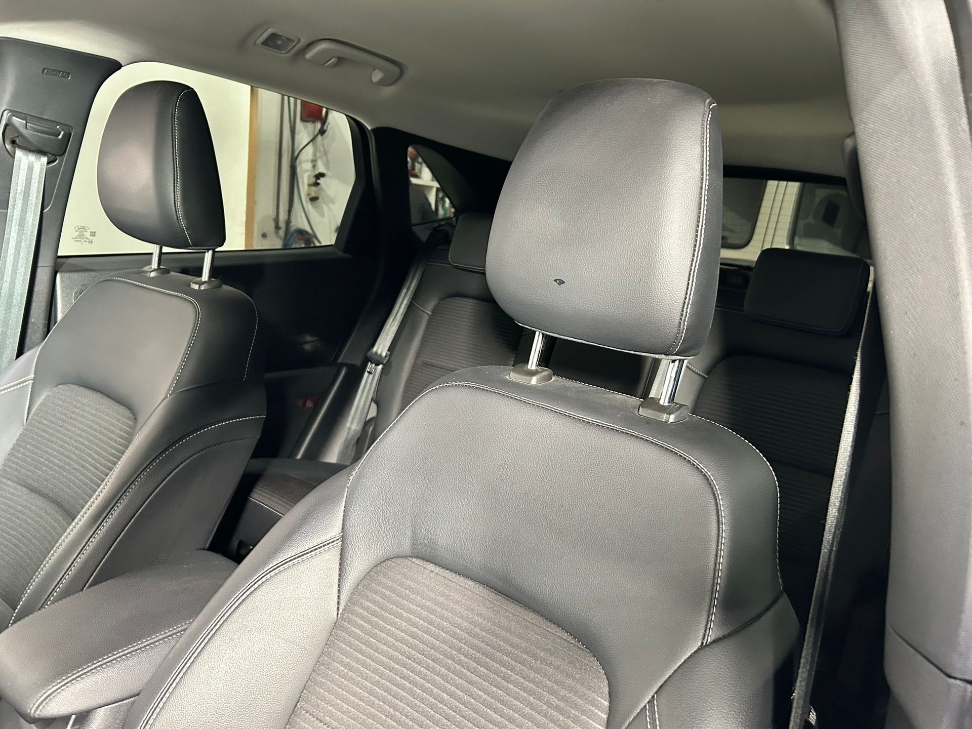 FORD Kuga 2.5 Hybrid Titanium X 4x4-image-11