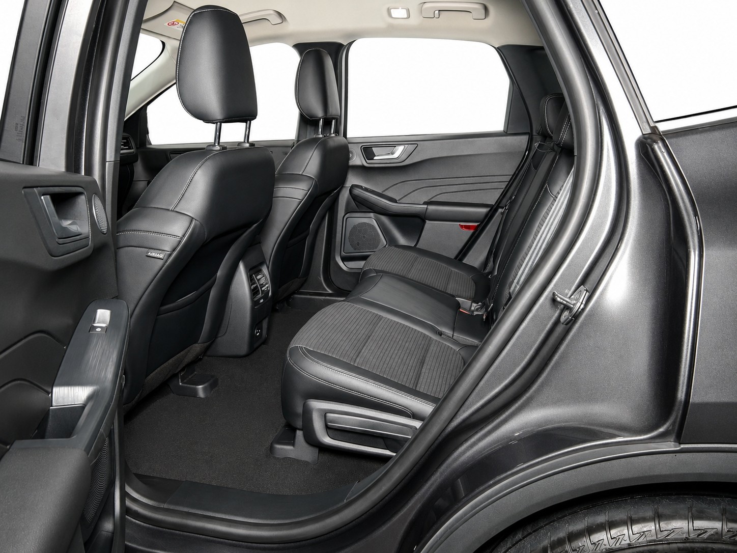 FORD Kuga 2.5 Hybrid Titanium X 4x4-image-14