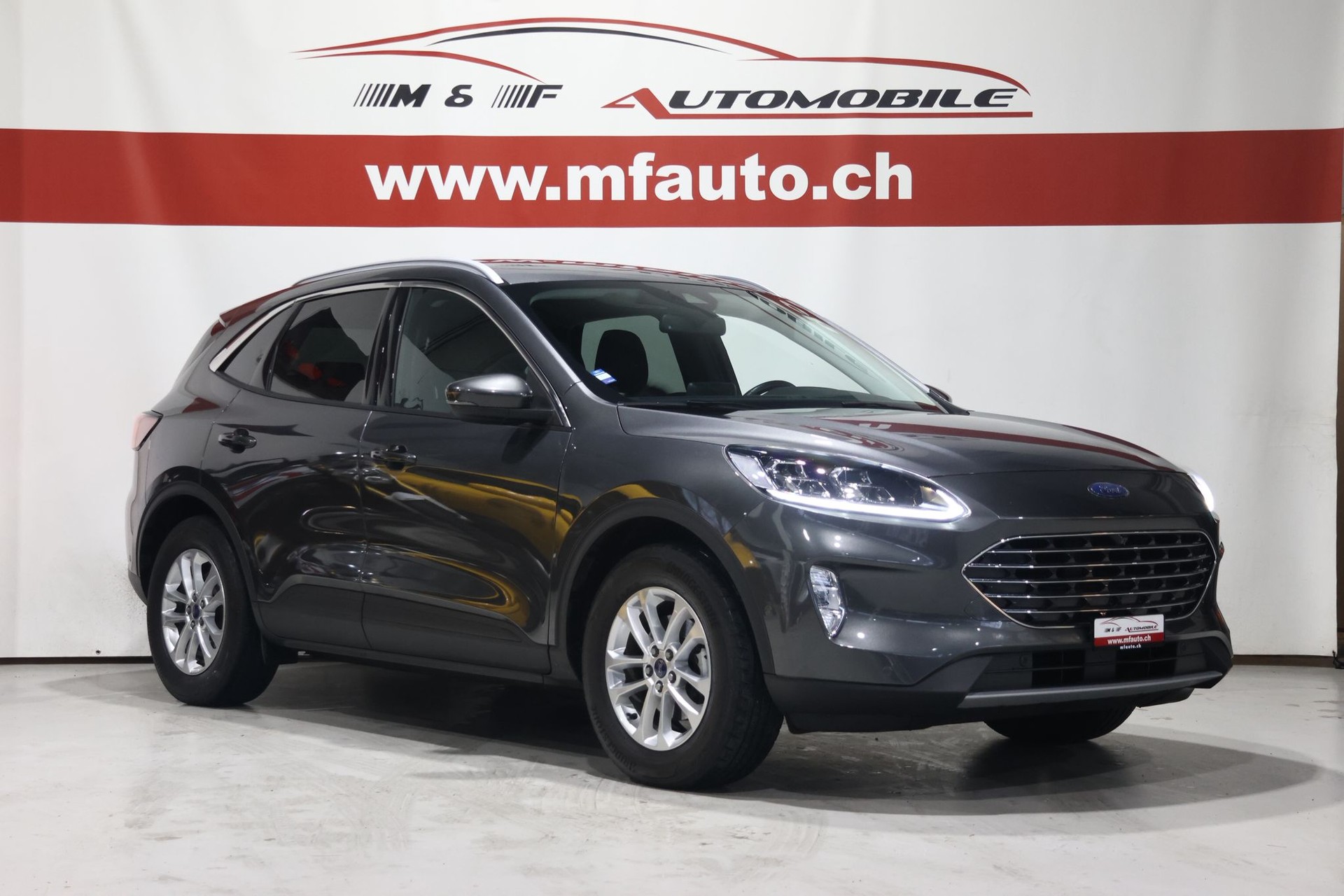 FORD Kuga 2.5 Hybrid Titanium X 4x4-image-3
