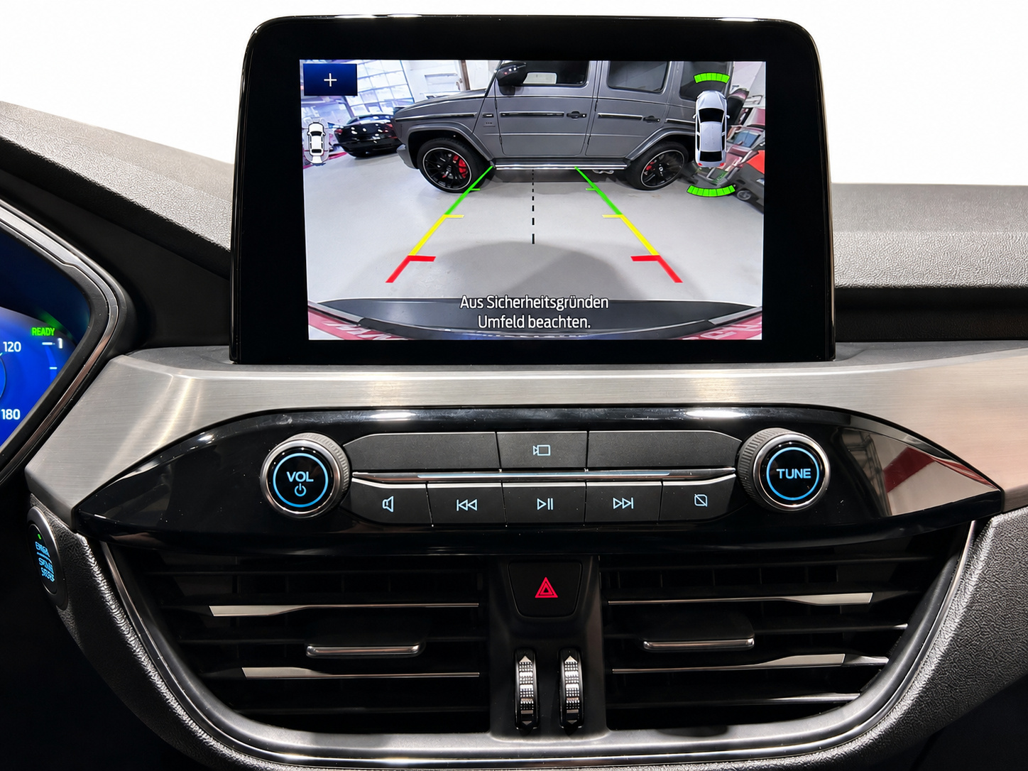 FORD Kuga 2.5 Hybrid Titanium X 4x4-image-17