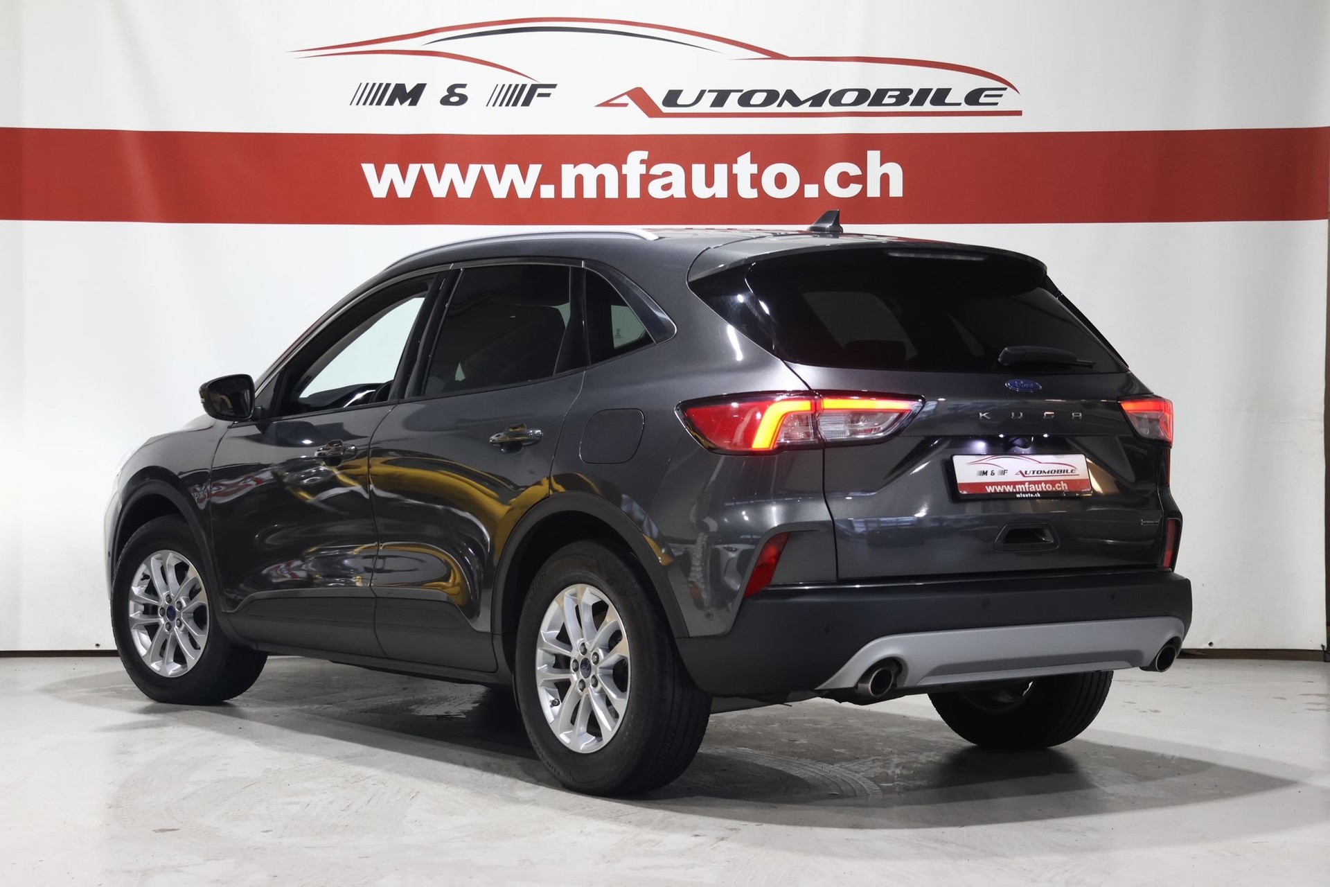FORD Kuga 2.5 Hybrid Titanium X 4x4-image-4