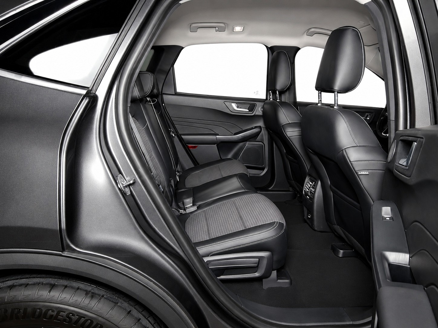 FORD Kuga 2.5 Hybrid Titanium X 4x4-image-13