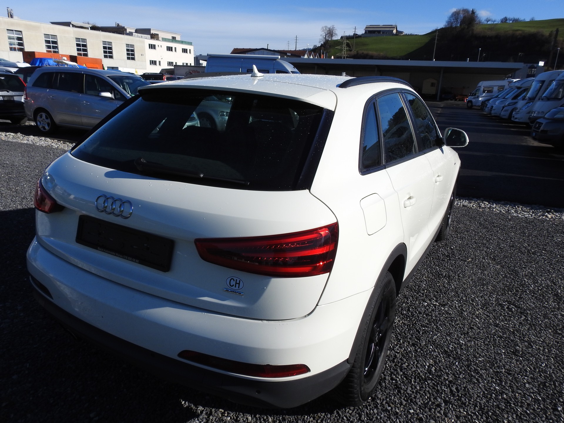 AUDI Q3 2.0 TDI quattro S-tronic S-Line-image-4