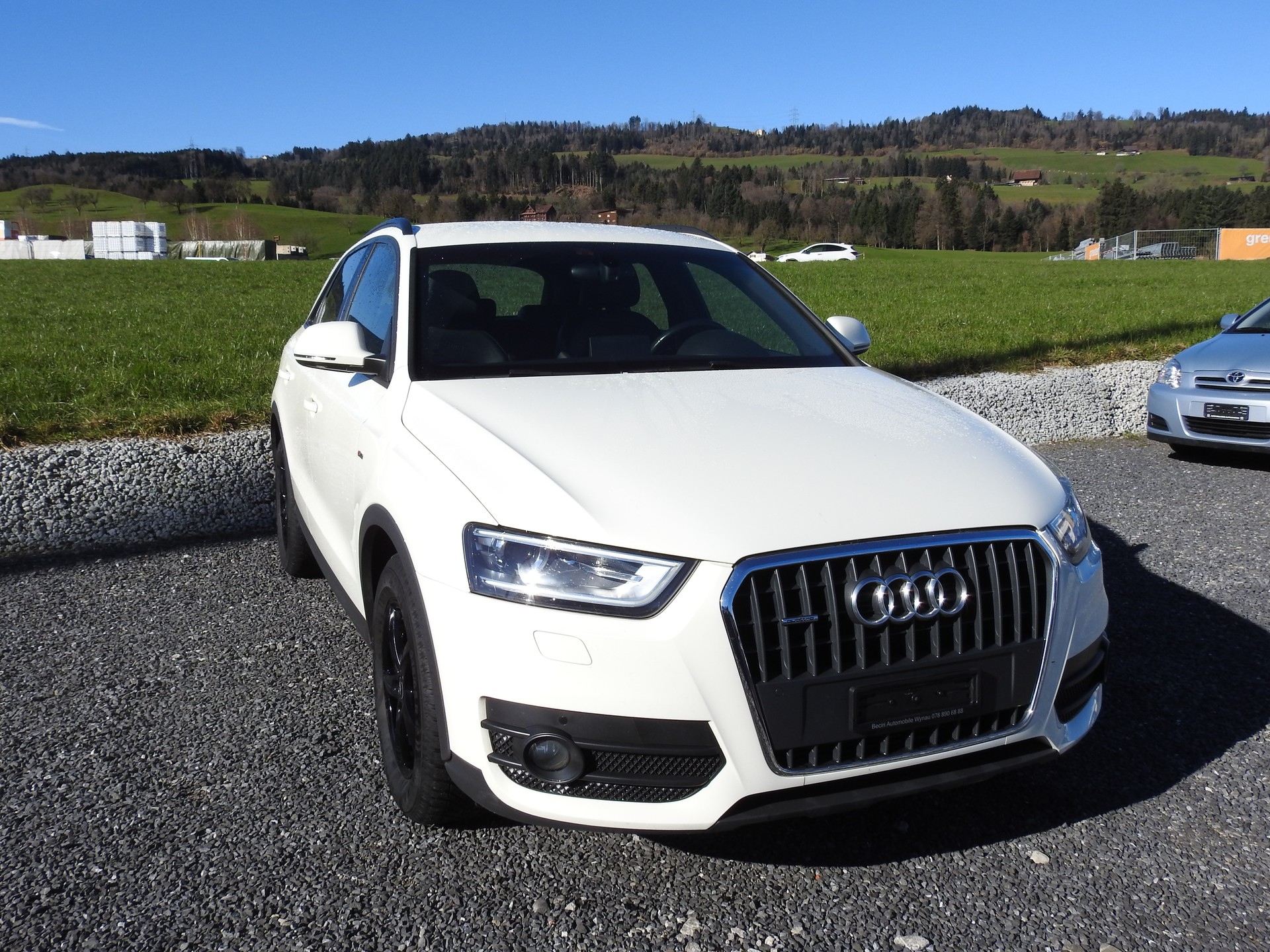 AUDI Q3 2.0 TDI quattro S-tronic S-Line-image-6