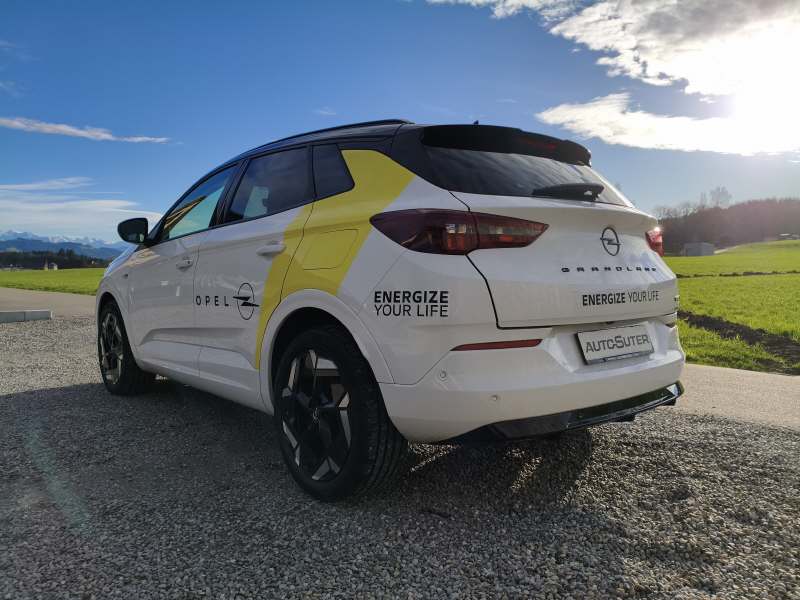 OPEL Grandland 1.6 T PHEV GSE-image-3