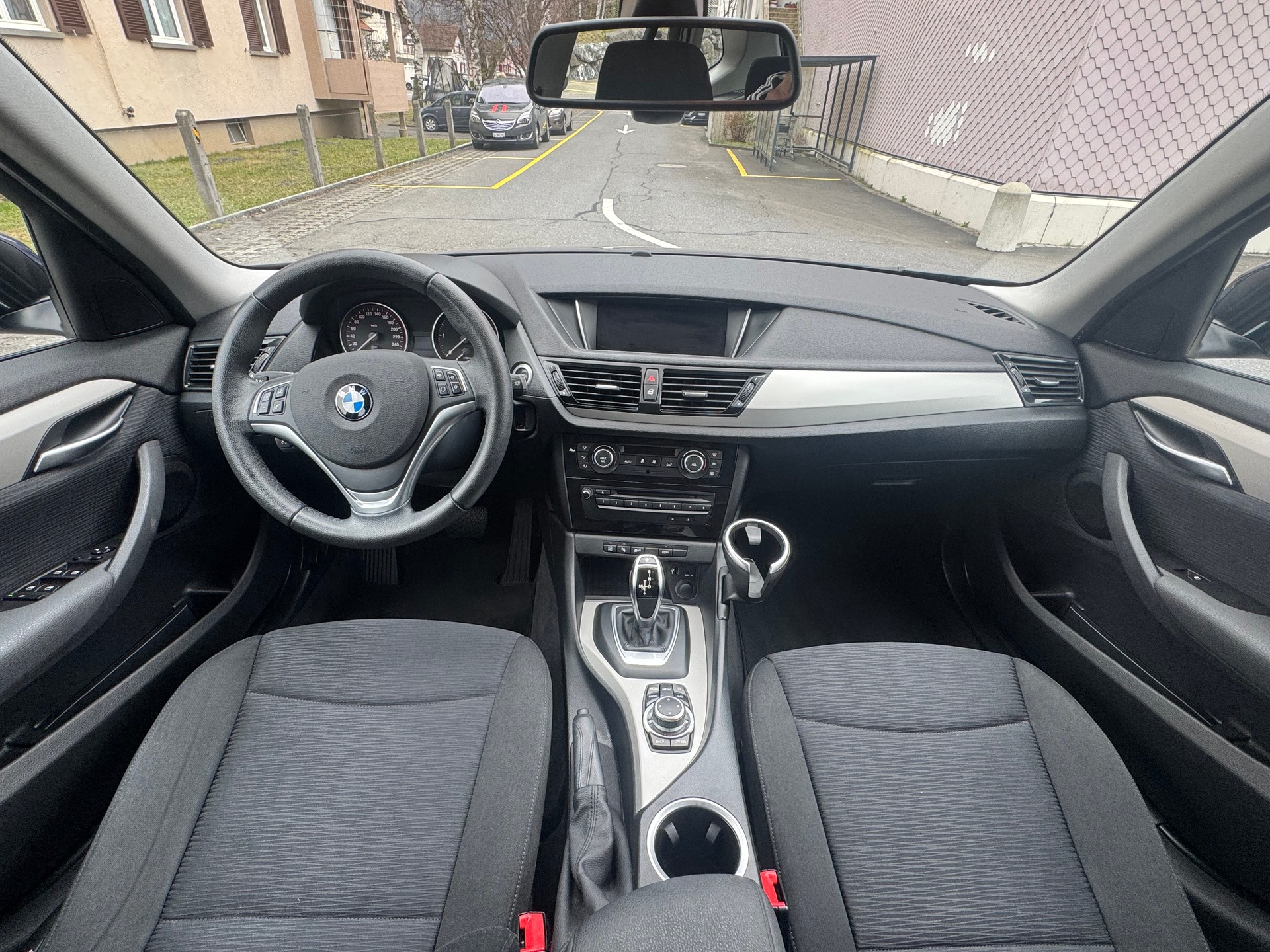 BMW X1 sDrive 20d Sport Line Steptronic-image-3