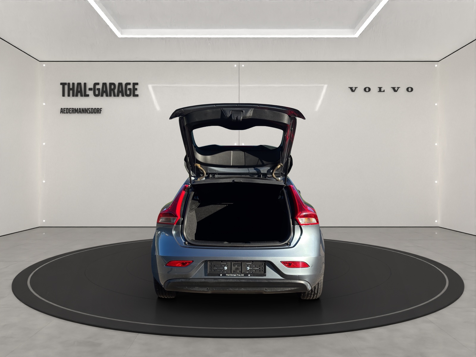 VOLVO V40 2.0 D2 Kinetic S/S-image-11