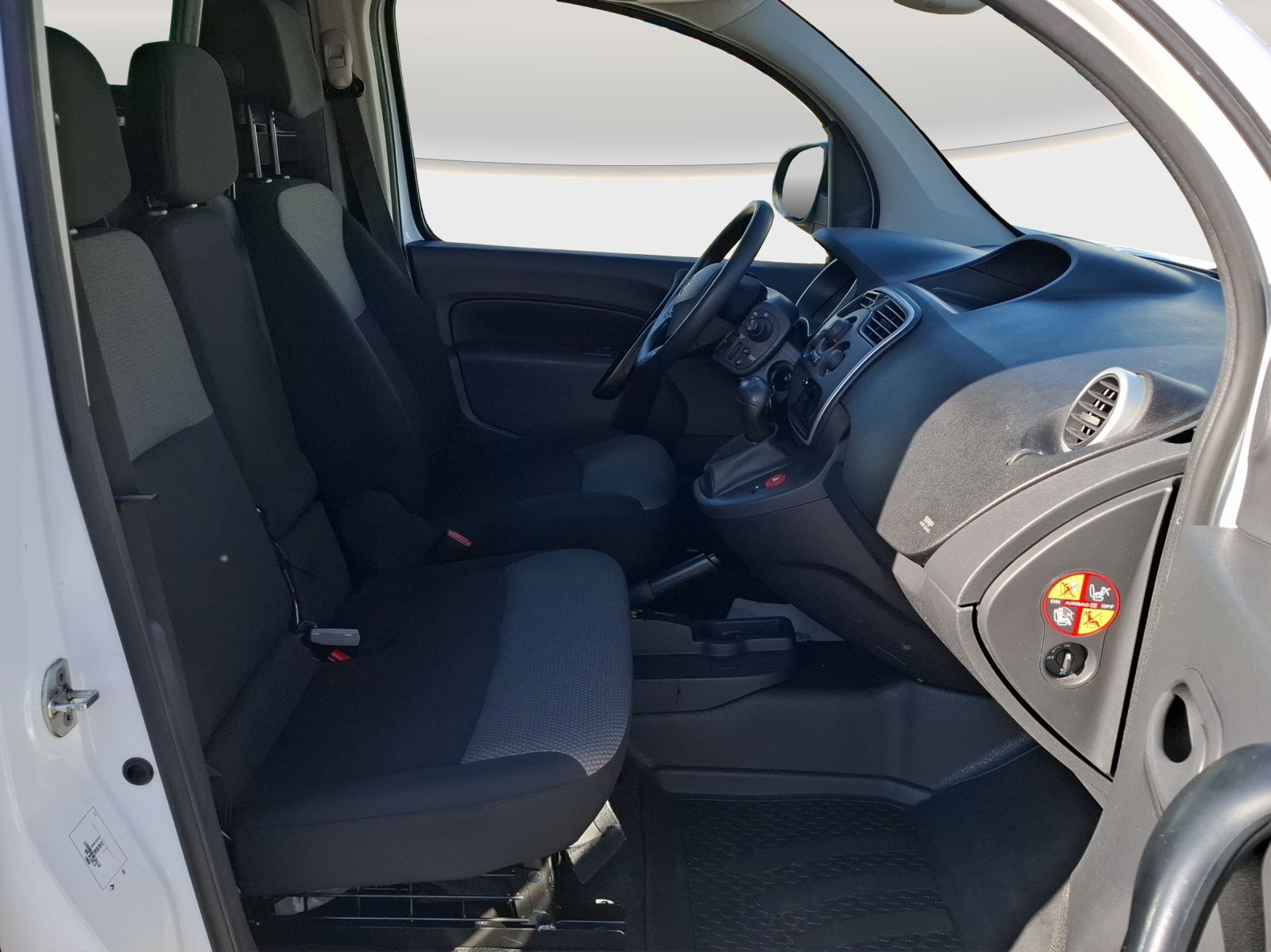 RENAULT Kangoo Medium dCi 90 EDC Business A // Grosse Service +Zahnriemen ersetzt mit 77148 km 2025-image-9