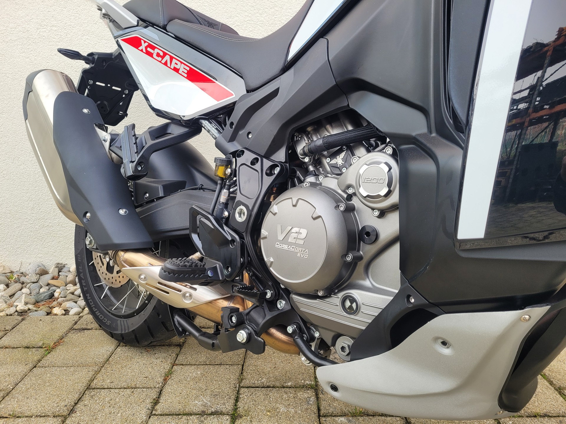 MOTO MORINI X-Cape 1200-image-13