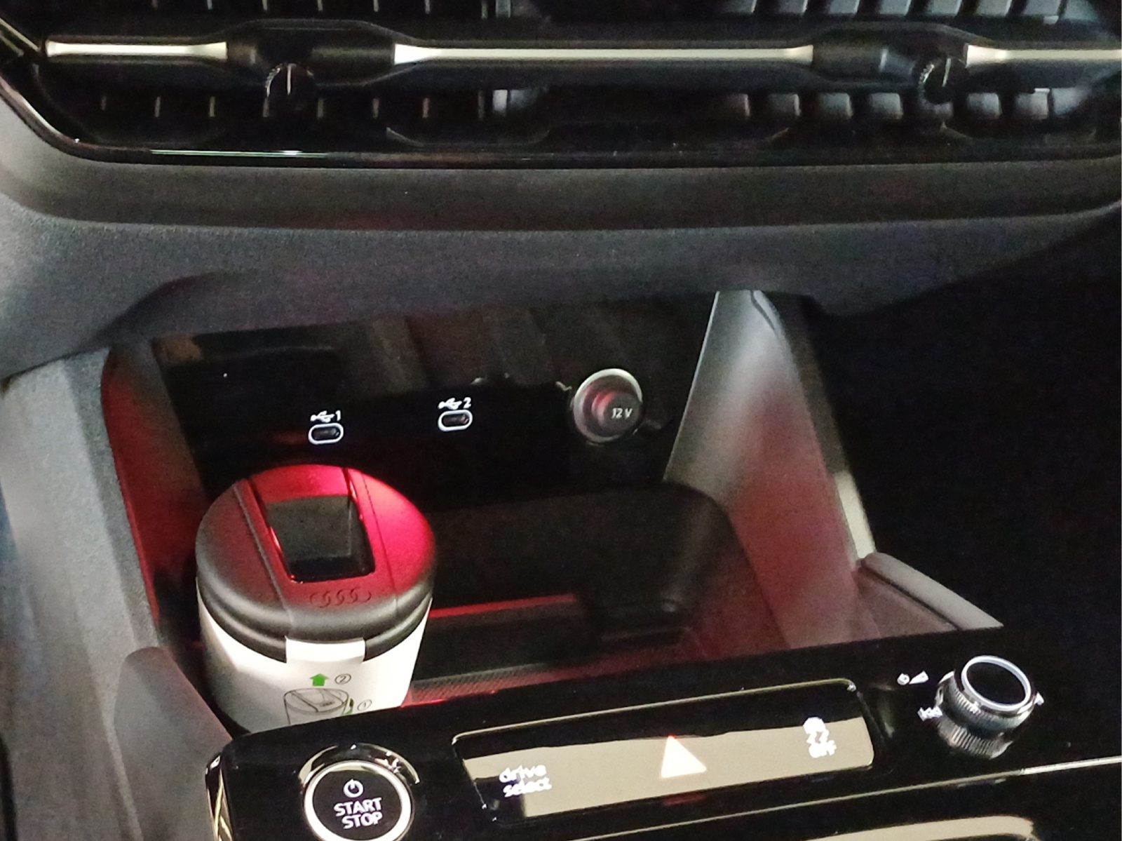 AUDI Q6 e-tron quattro-image-10