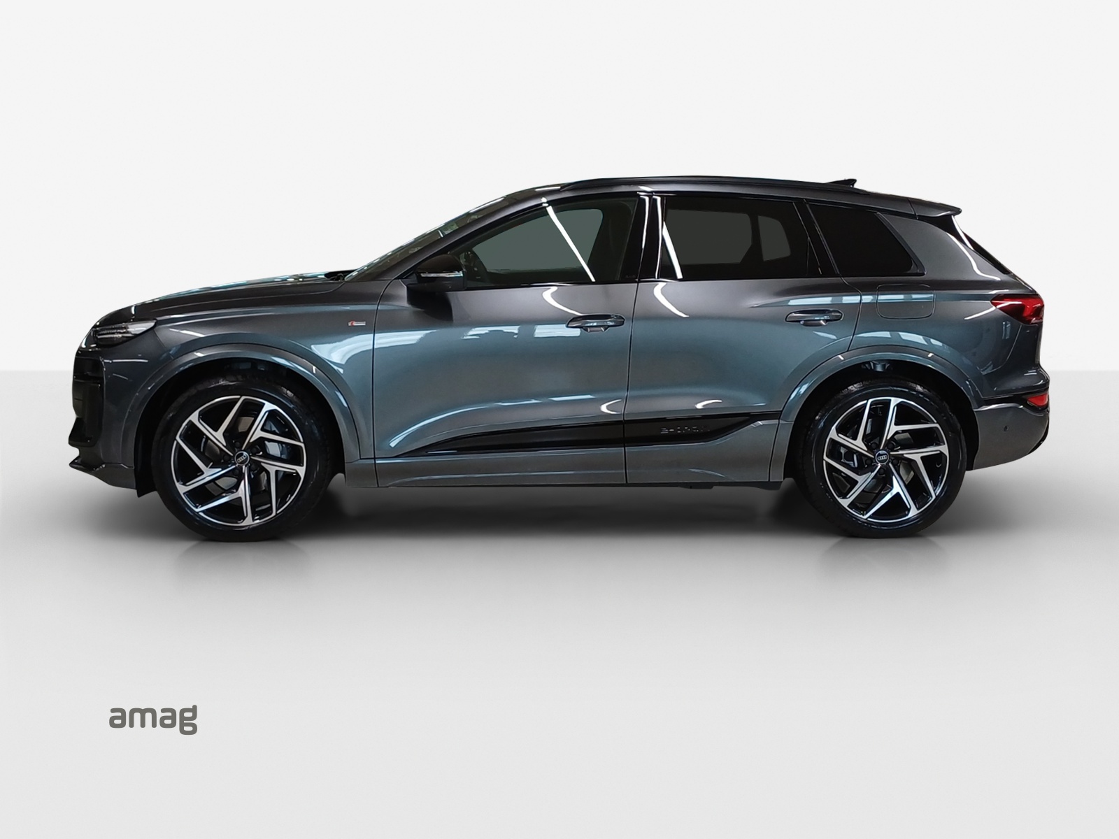 AUDI Q6 e-tron quattro-image-1