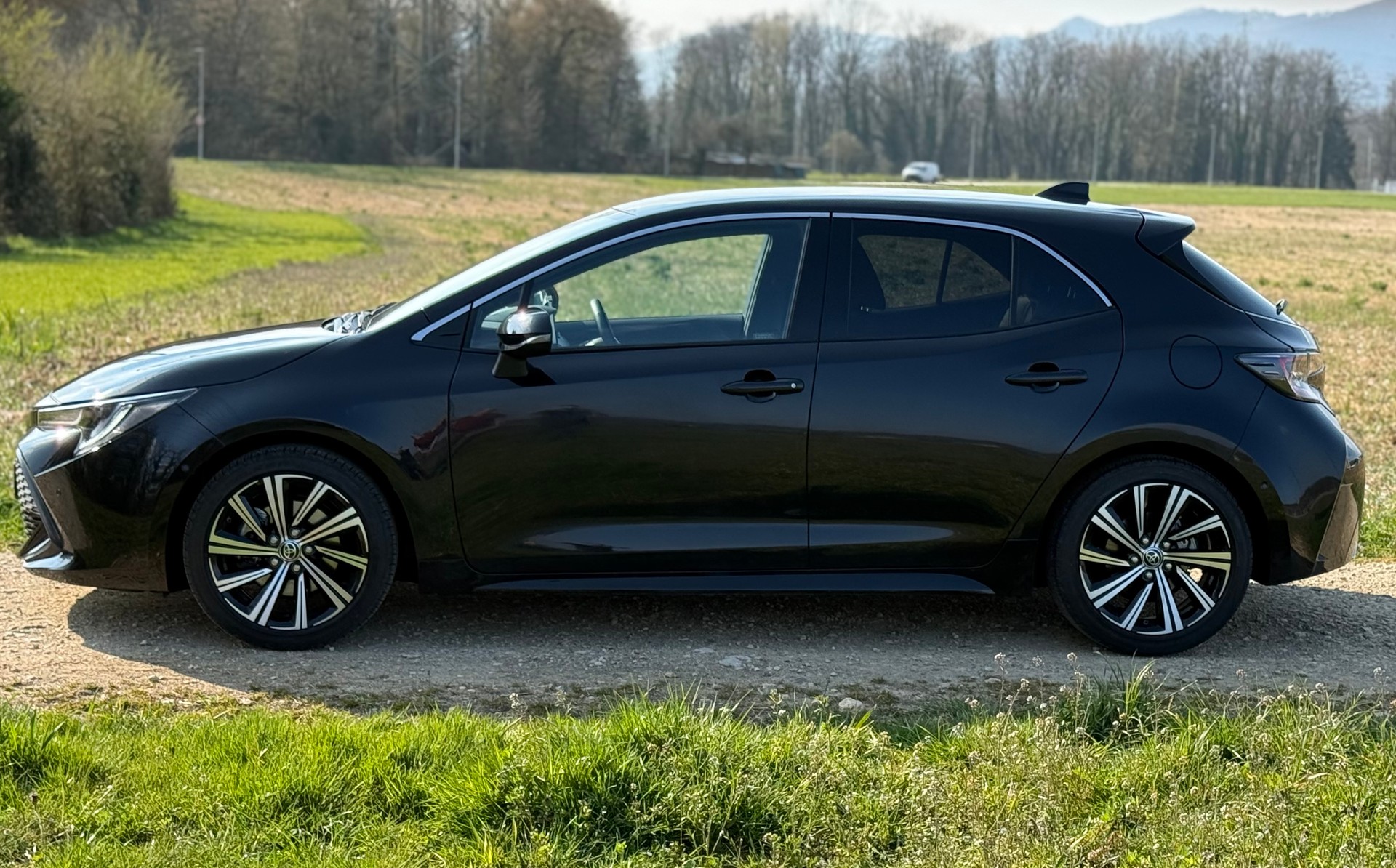 TOYOTA Corolla 2.0 HSD GR-S e-CVT Leasing Finanzierung Möglich-image-3