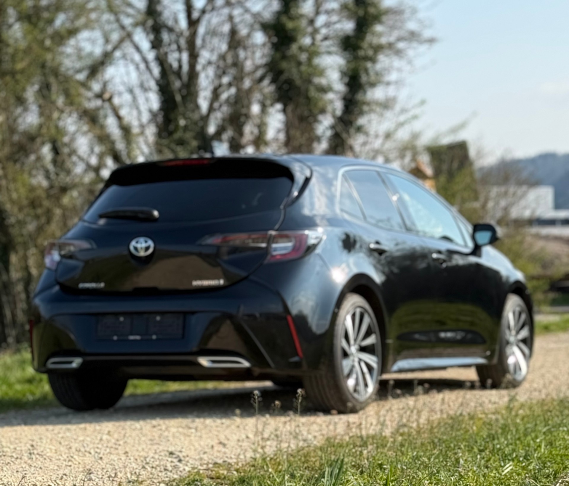 TOYOTA Corolla 2.0 HSD GR-S e-CVT Leasing Finanzierung Möglich-image-6