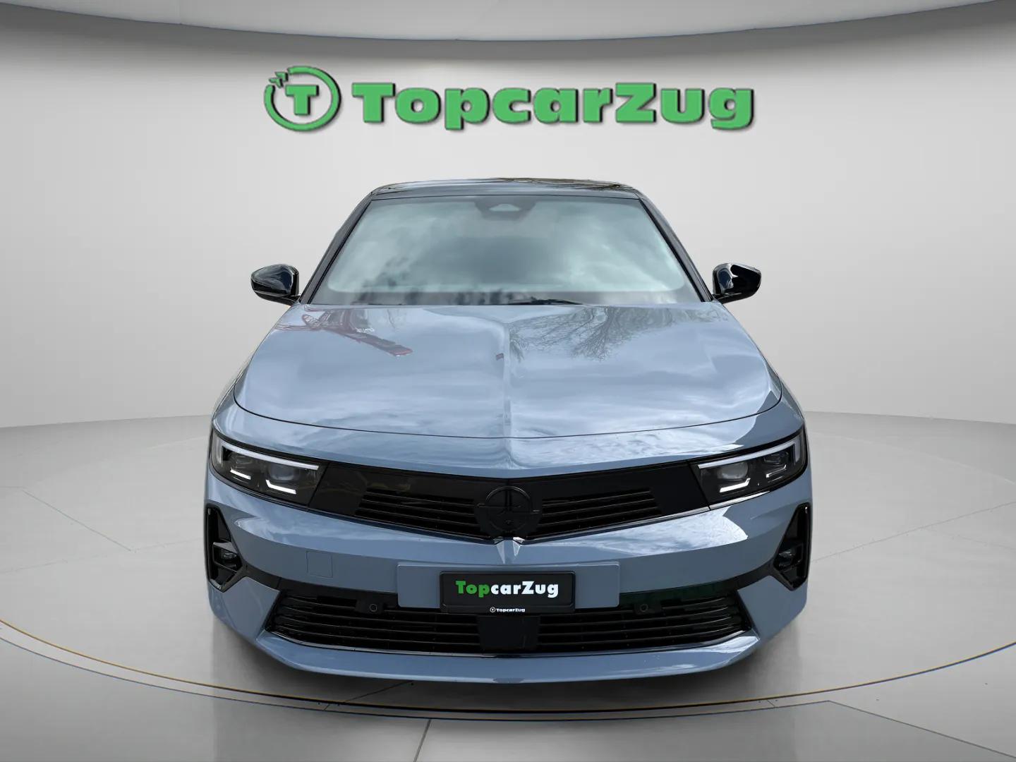 OPEL Astra Sports Tourer 1.2i Turbo GS A-image-2