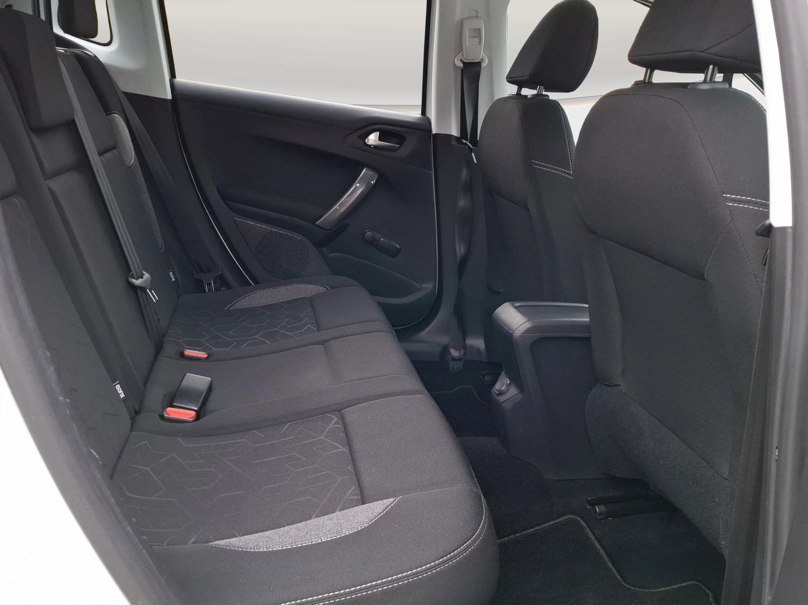 PEUGEOT 2008 1.2 PureTech Active // Rückfahrkamera / Navi / Tempomat....-image-9