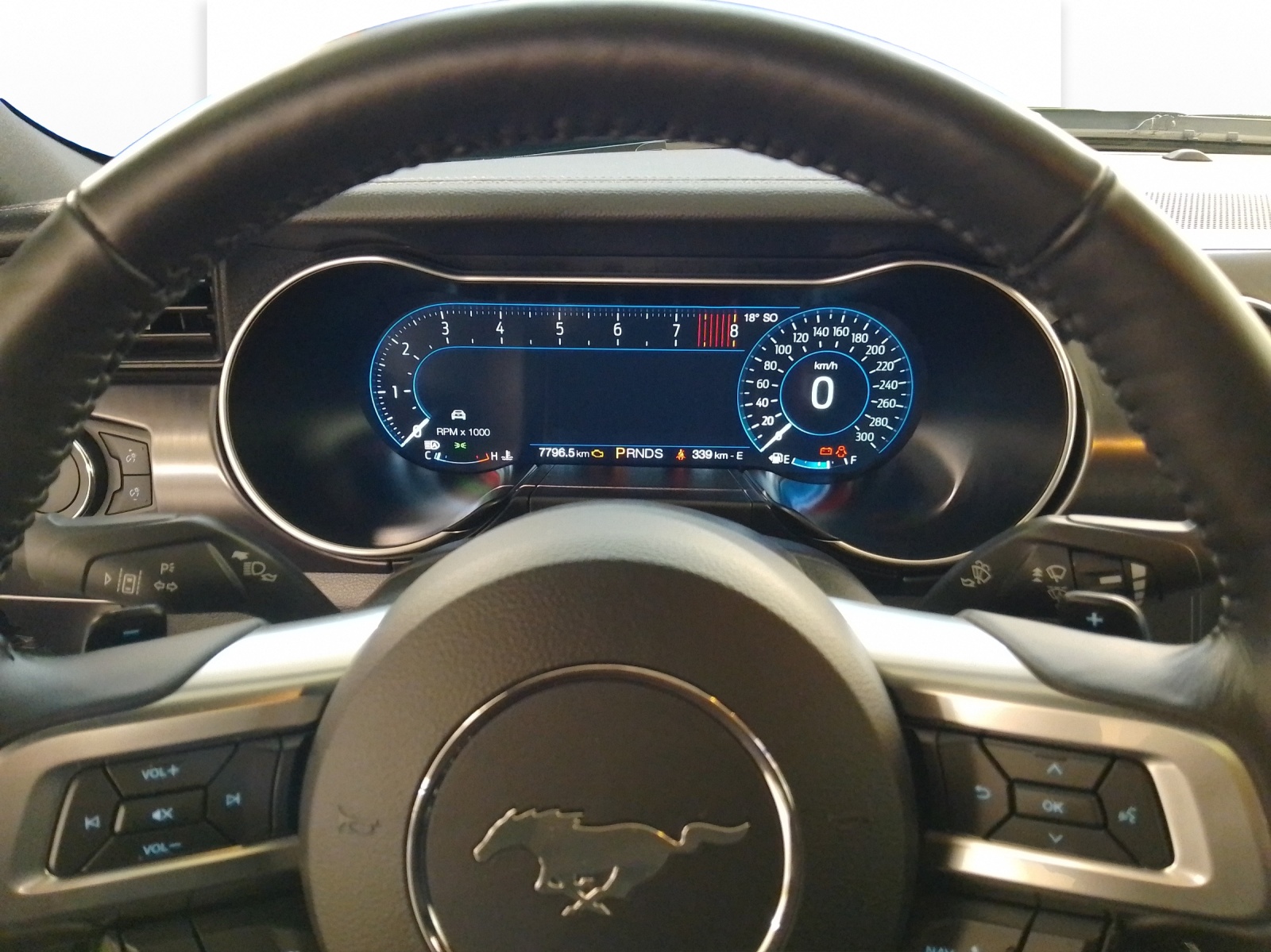 FORD Mustang Coupé 5.0 V8 Mach 1-image-7