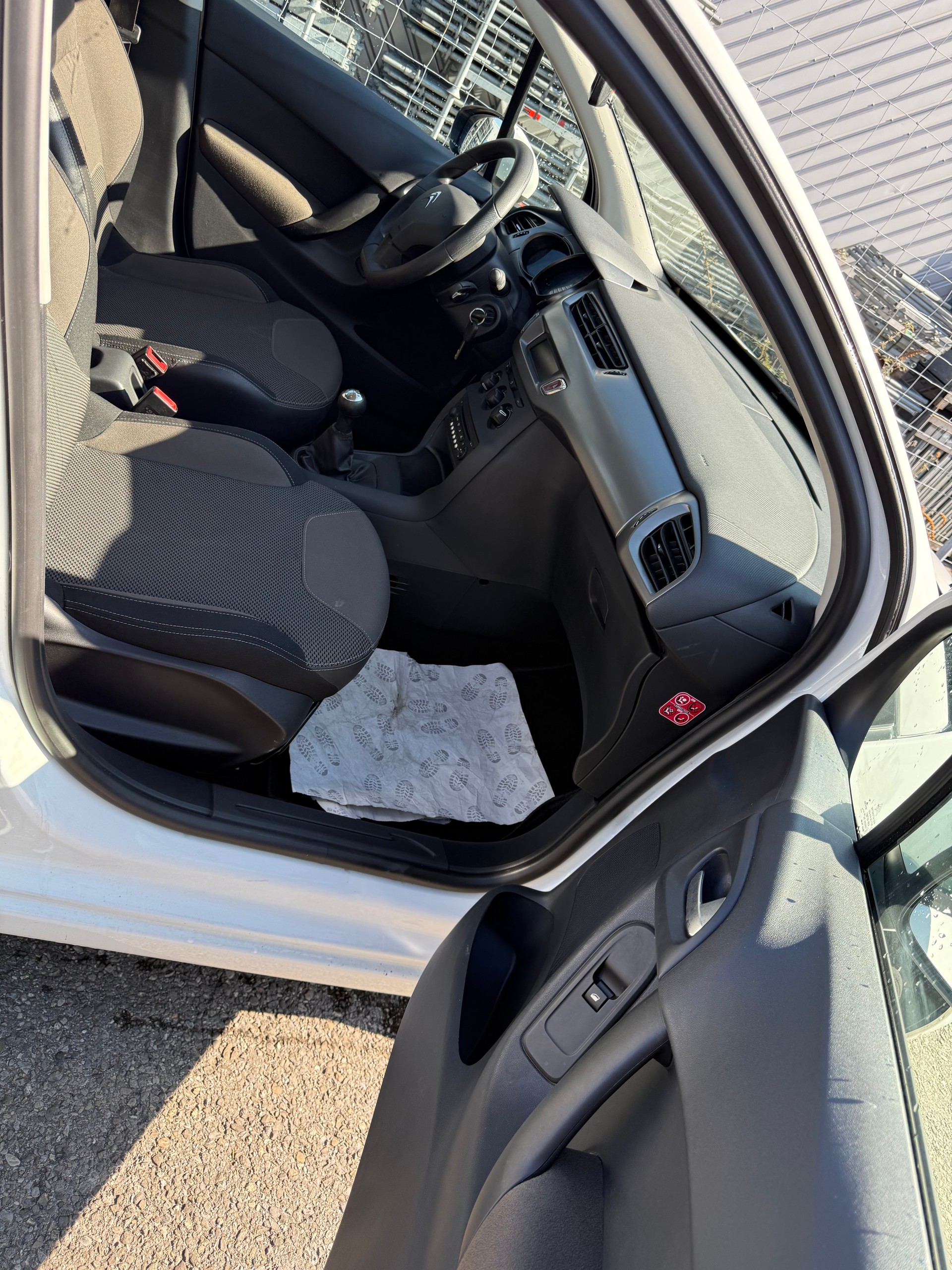 CITROEN C3 1.2i Exclusive-image-7