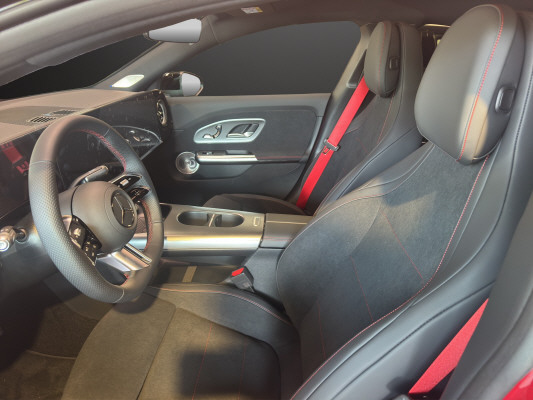 MERCEDES-BENZ CLA 200 4Matic 8G-DCT-image-6
