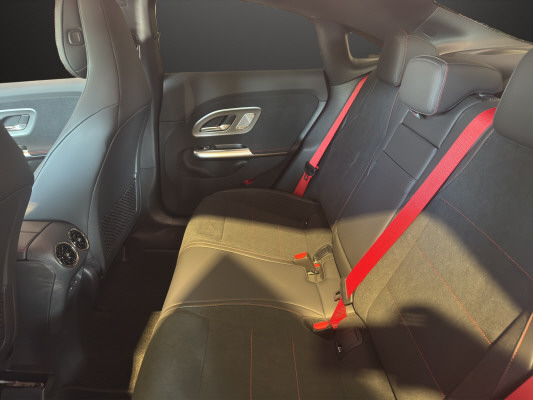 MERCEDES-BENZ CLA 200 4Matic 8G-DCT-image-8
