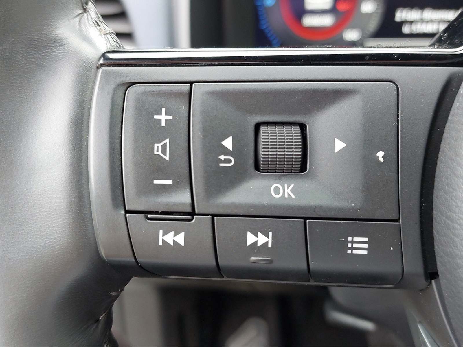 NISSAN Qashqai 1.5 VC-T Tekna+-image-13
