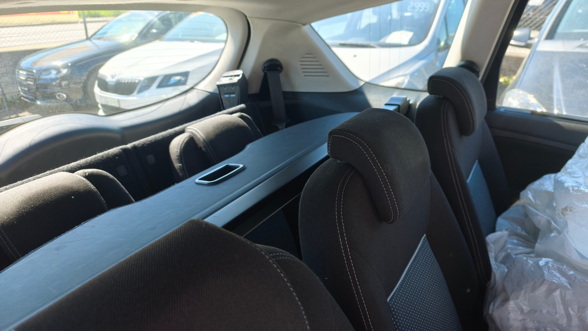 FORD S-Max 1.6 SCTi KNIE-Edition-image-14