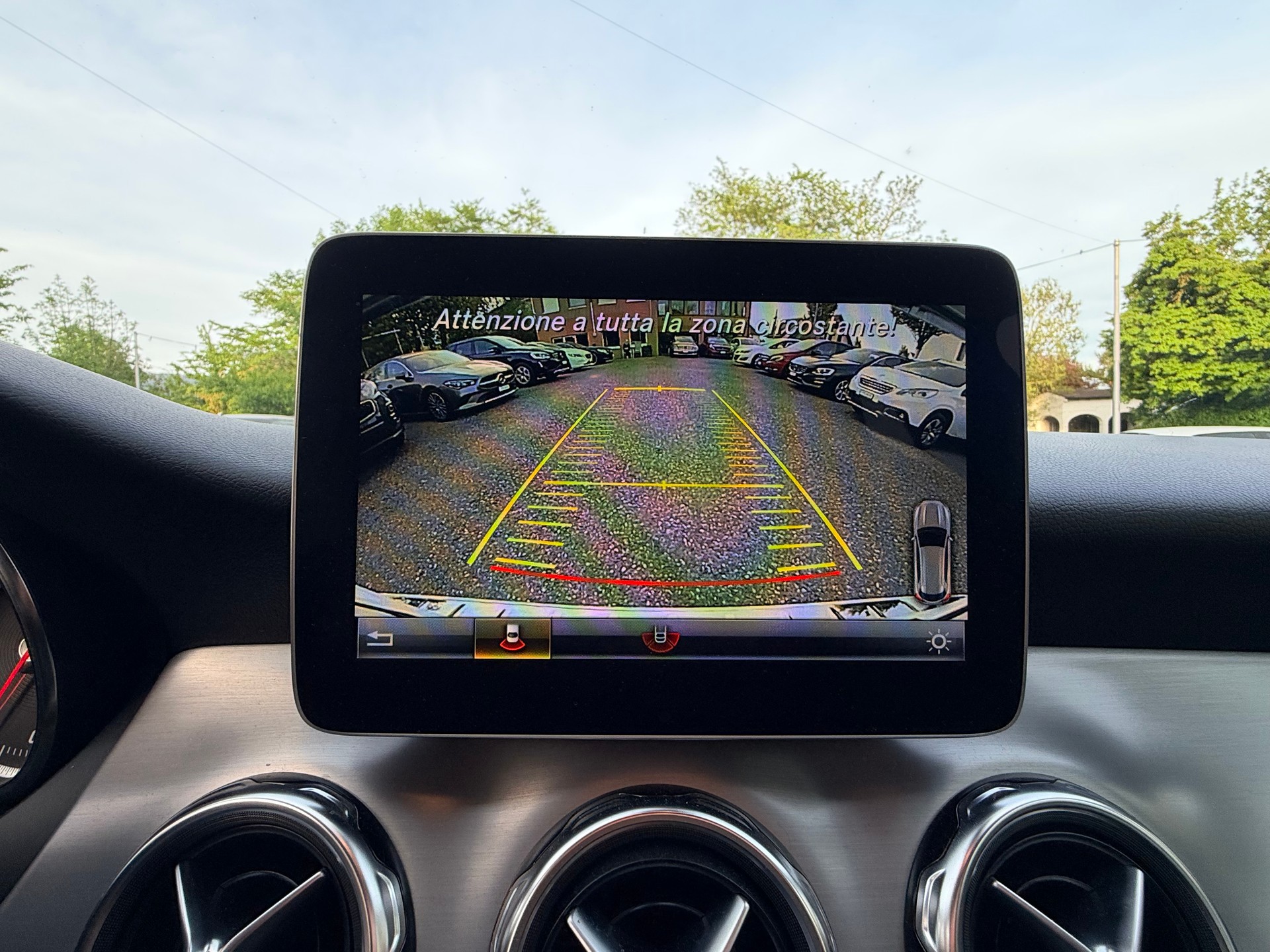MERCEDES-BENZ GLA 200 Night Star 7G-DCT-image-19