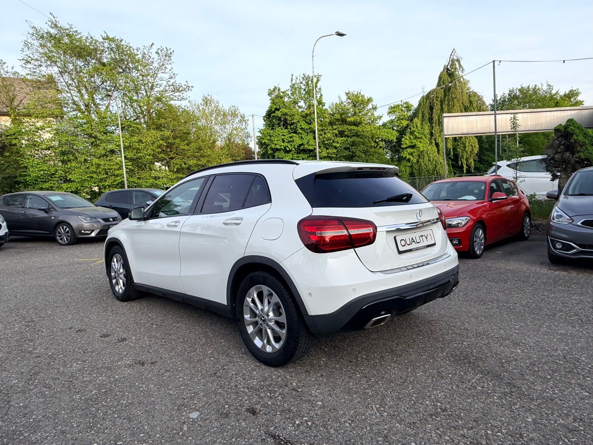 MERCEDES-BENZ GLA 200 Night Star 7G-DCT-image-10