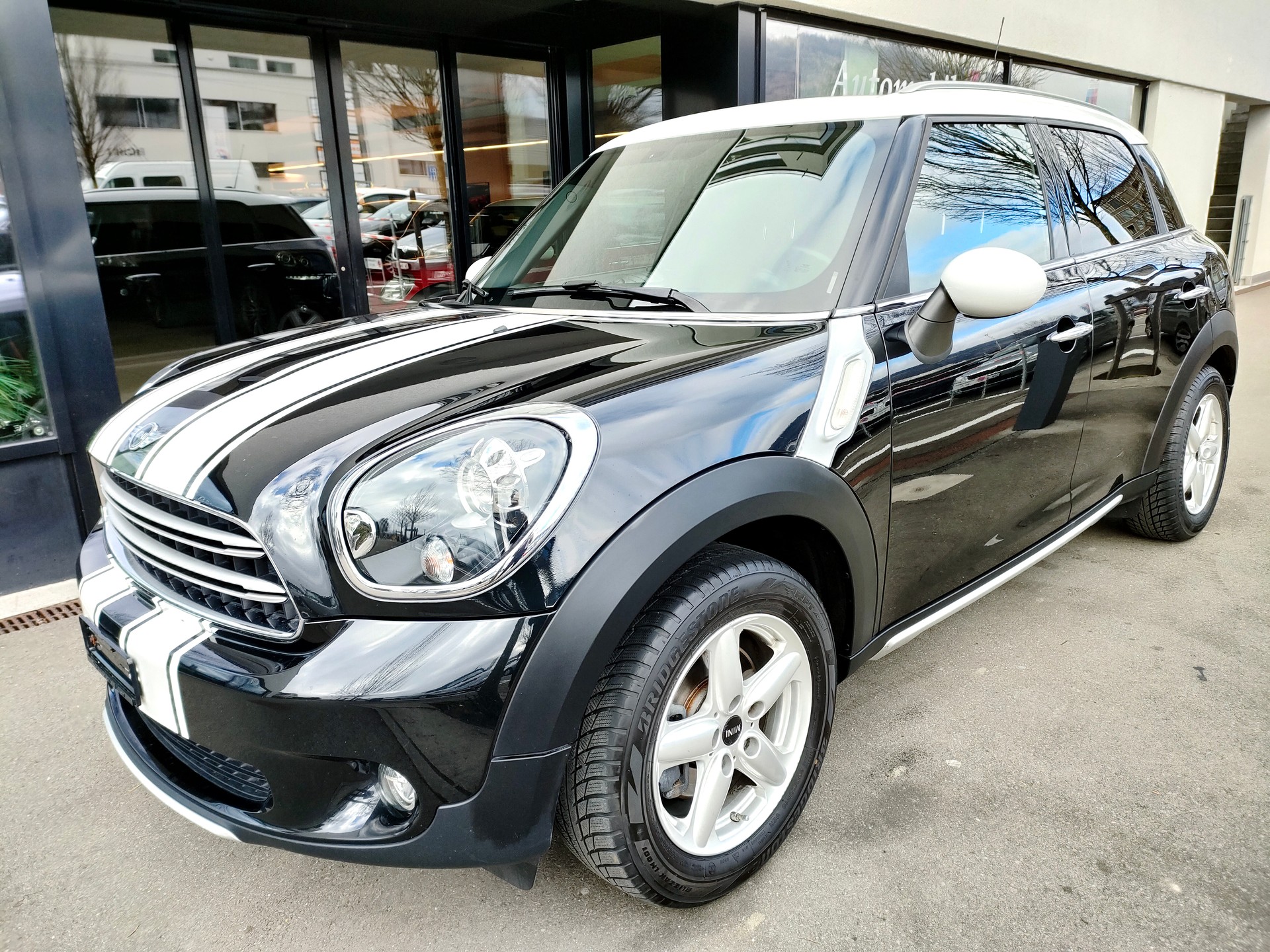 MINI Countryman Cooper D ALL4-image-0