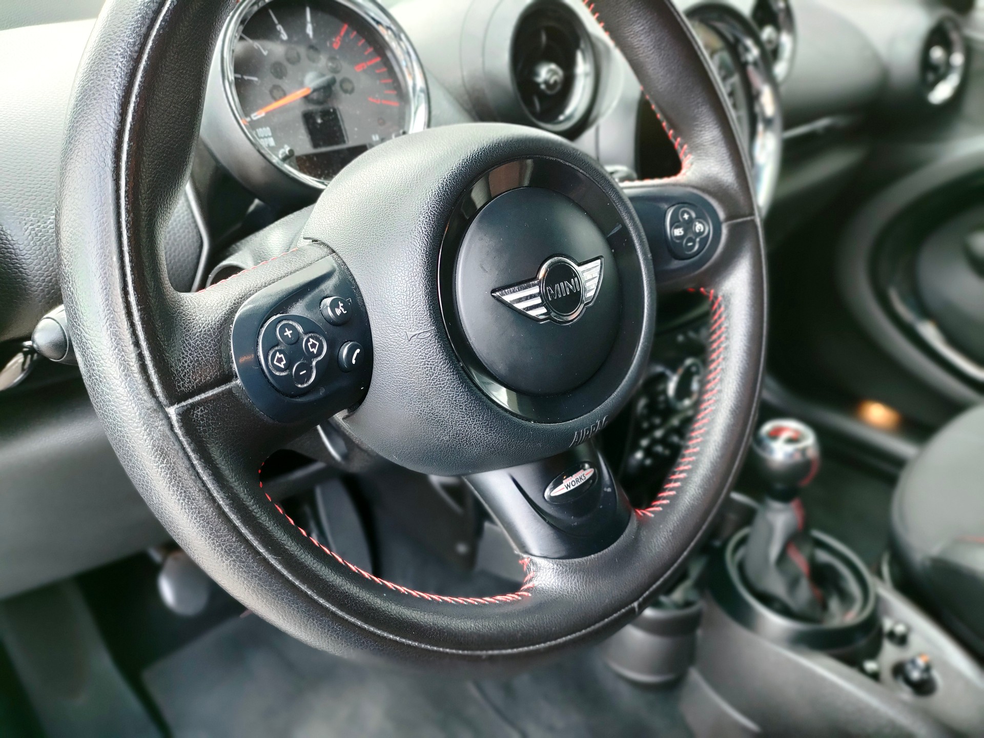 MINI Countryman Cooper D ALL4-image-5