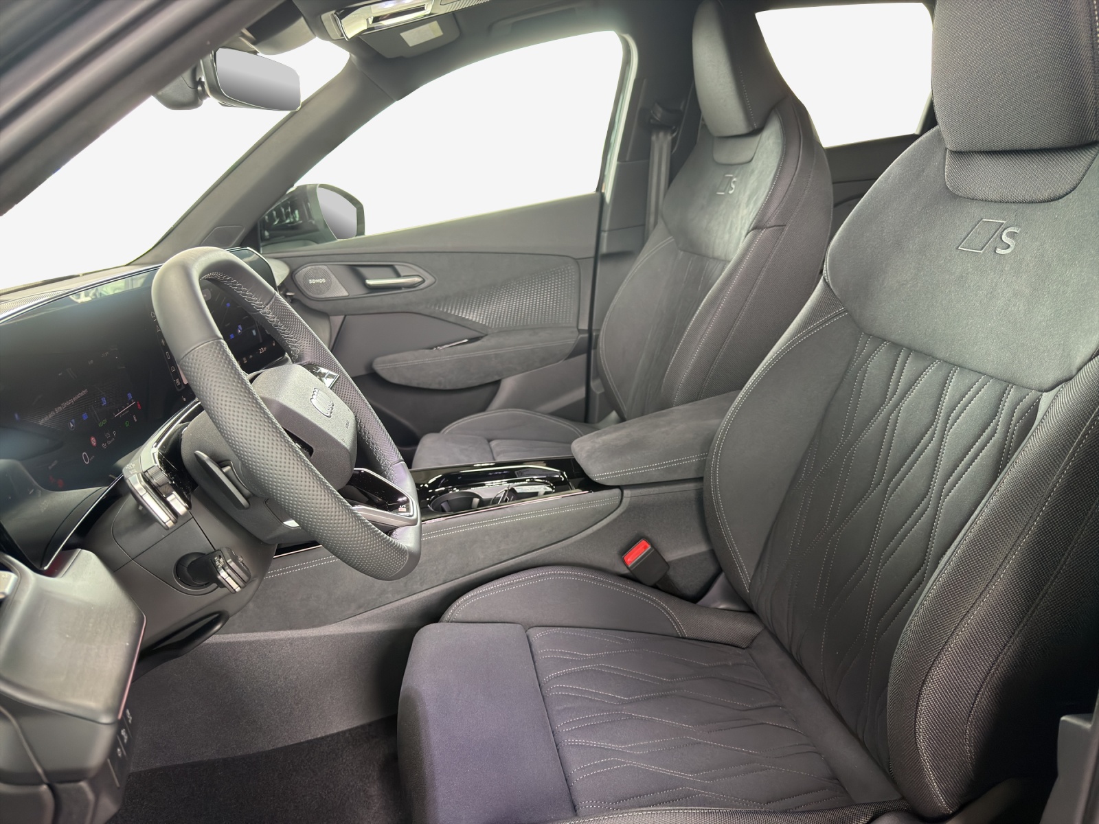 AUDI Q3 SUV 110 kW TFSI S tronic-image-7
