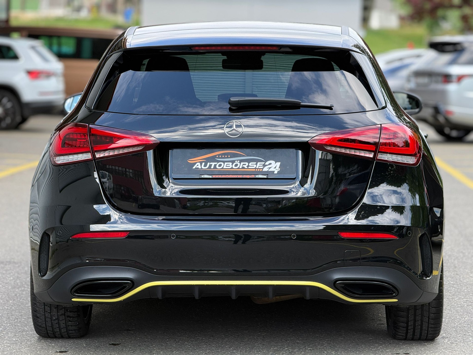 MERCEDES-BENZ A 200 d AMG Line Edition-image-5