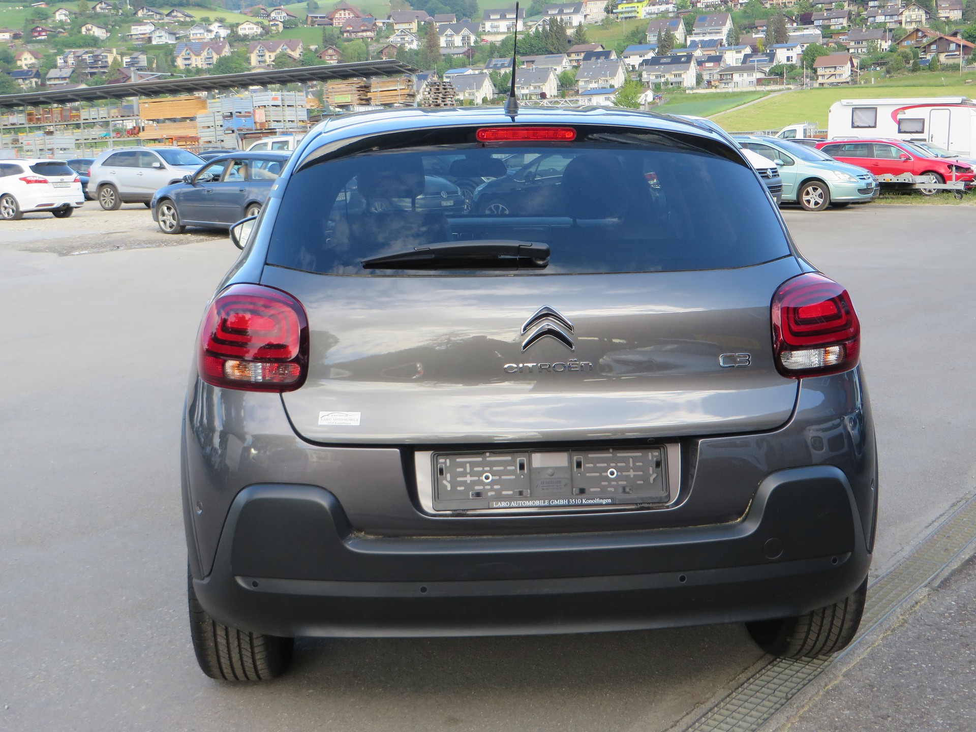 CITROEN C3 1.2i PureTech Shine-image-3