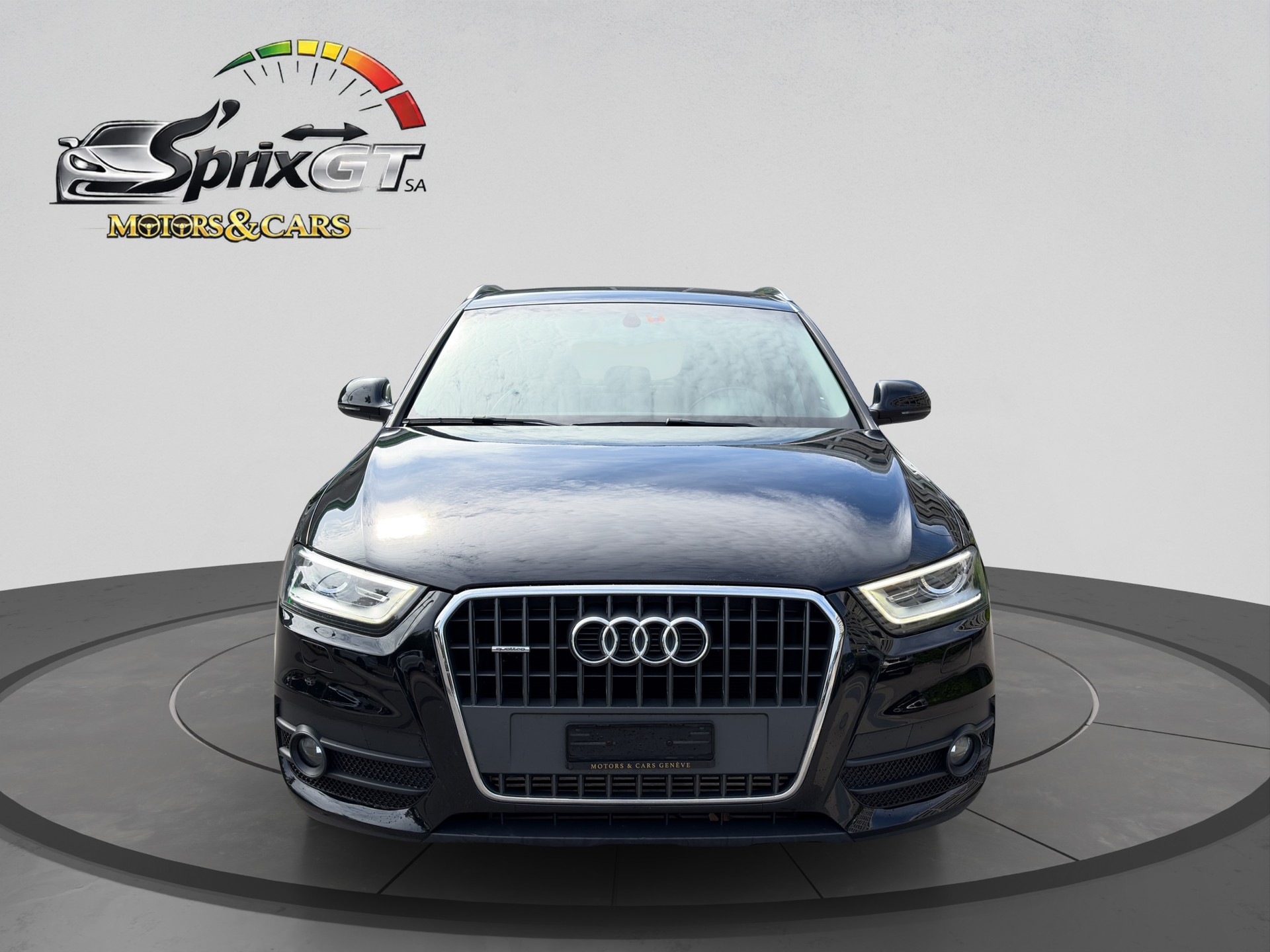 AUDI Q3 2.0 TDI quattro S-tronic-showroom-element-3