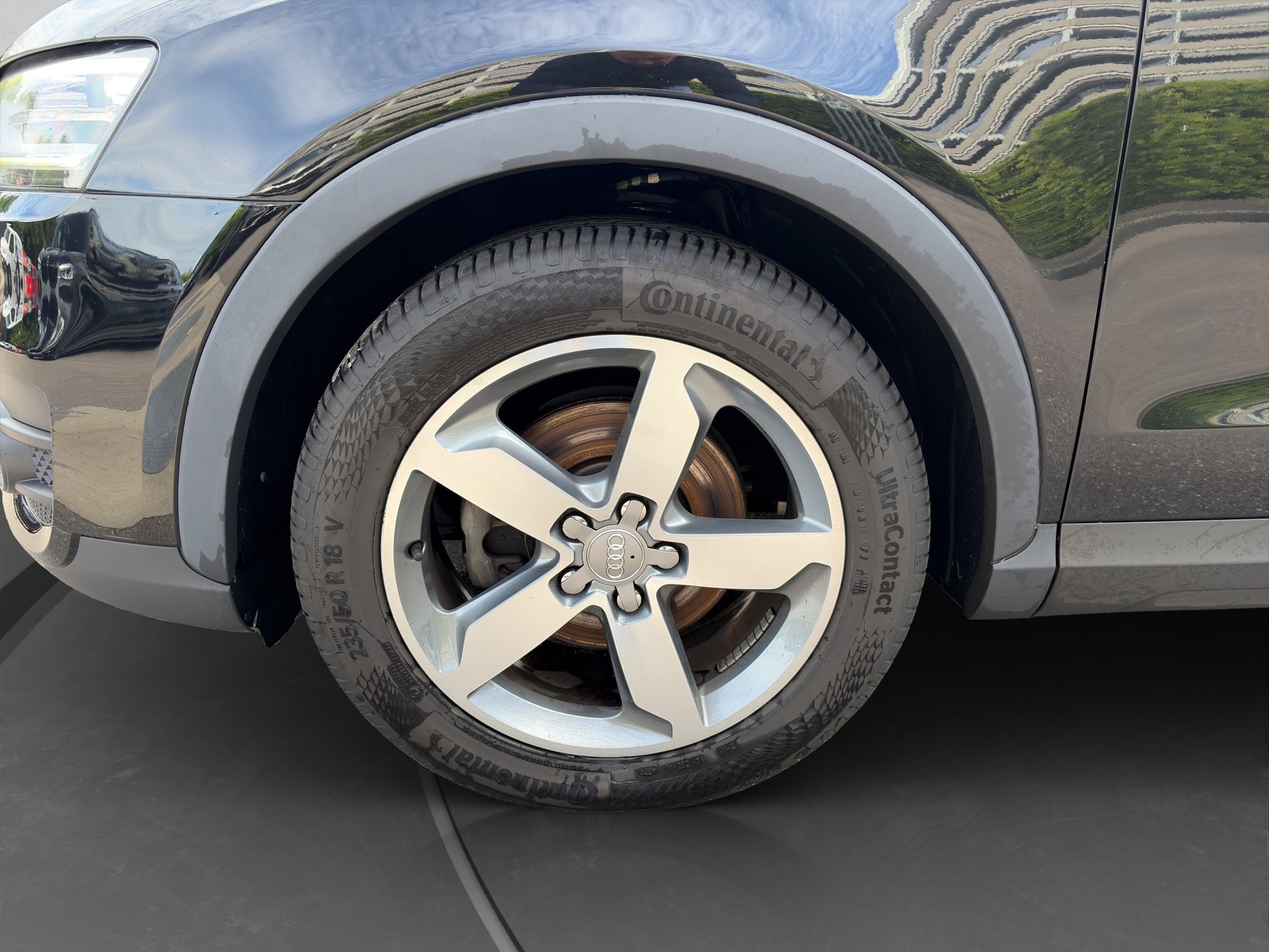 AUDI Q3 2.0 TDI quattro S-tronic-image-10