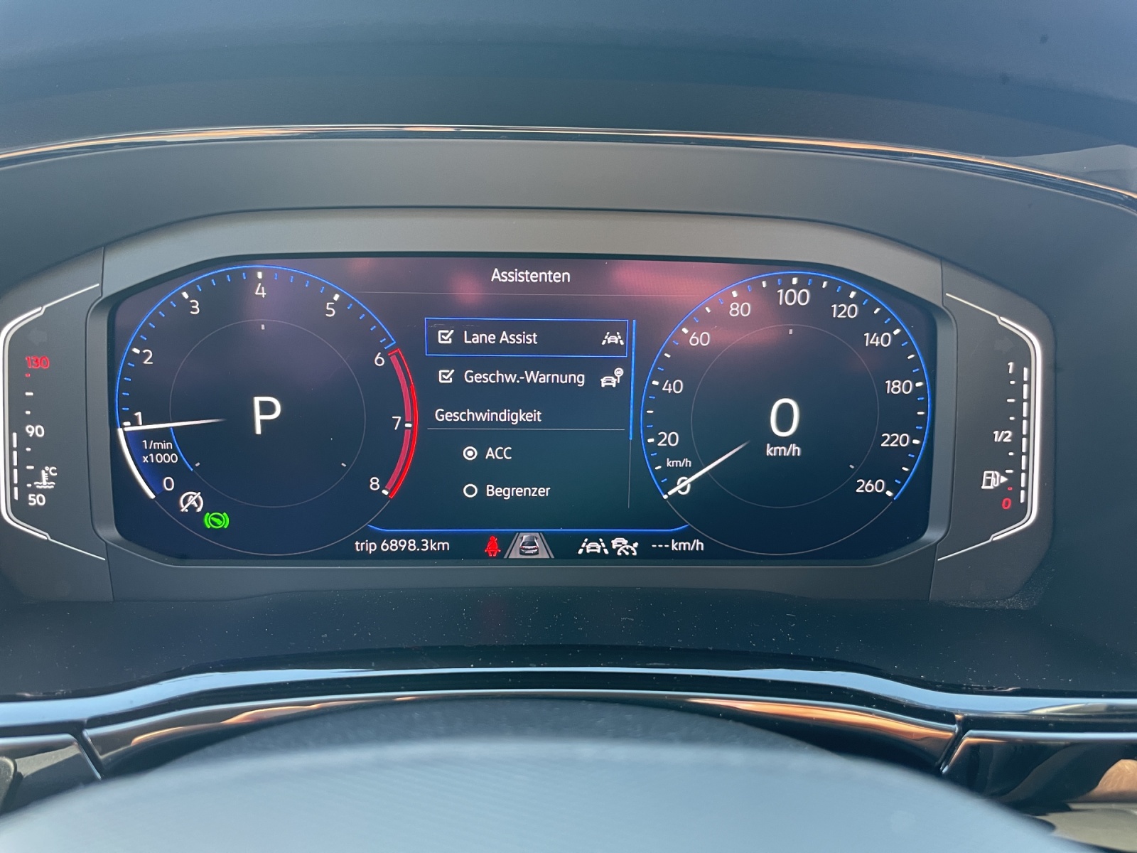 VW Touran 1.5 TSI EVO Highline DSG-image-15