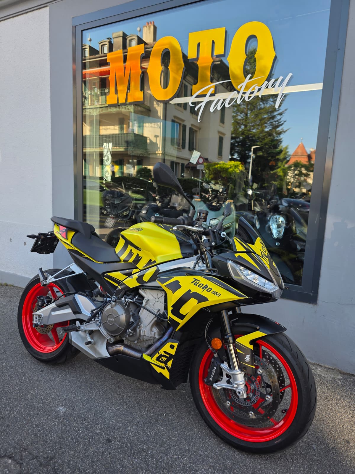 APRILIA Tuono 660