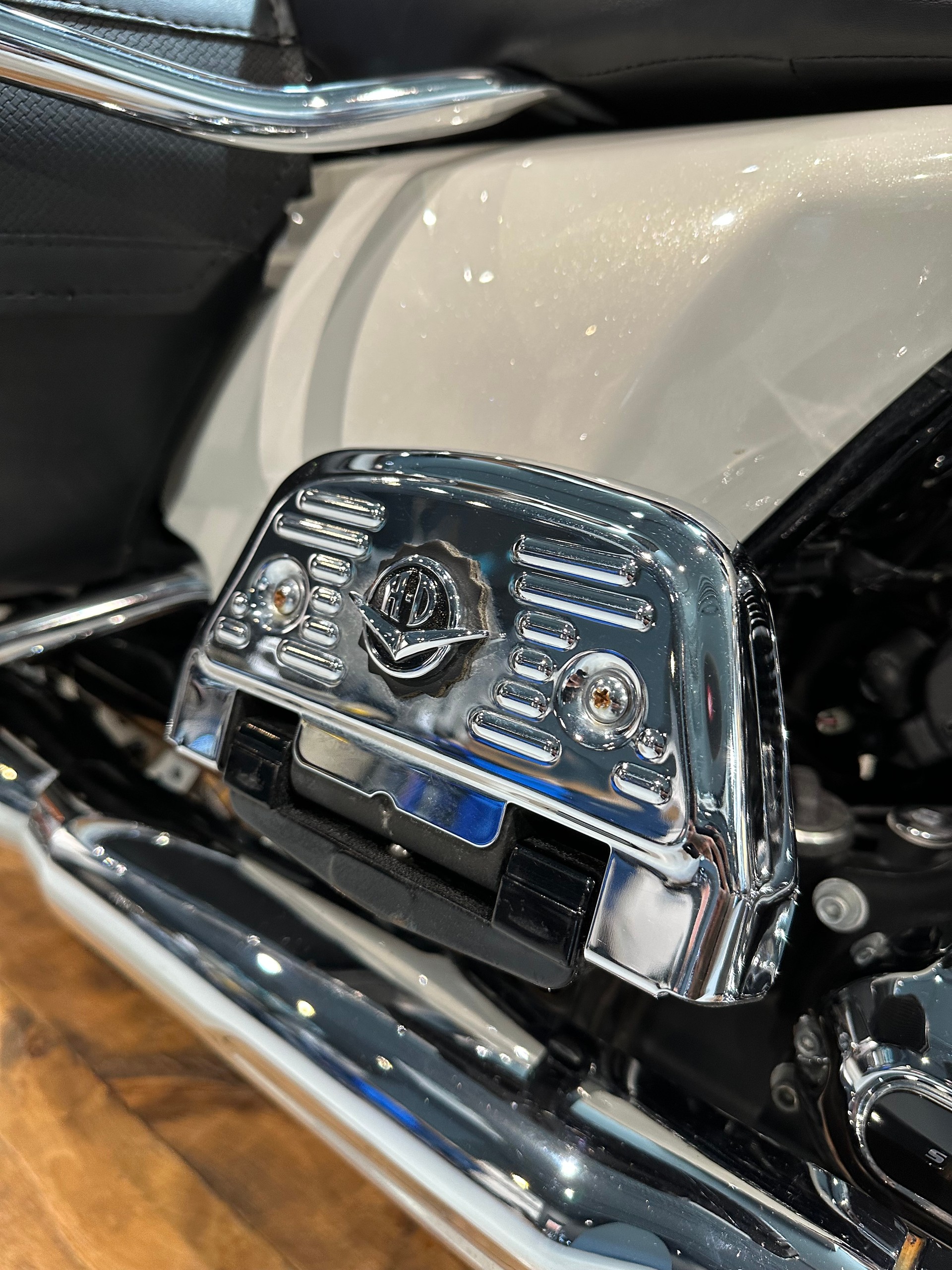 HARLEY-DAVIDSON FLHR Road King 107 ABS-image-5