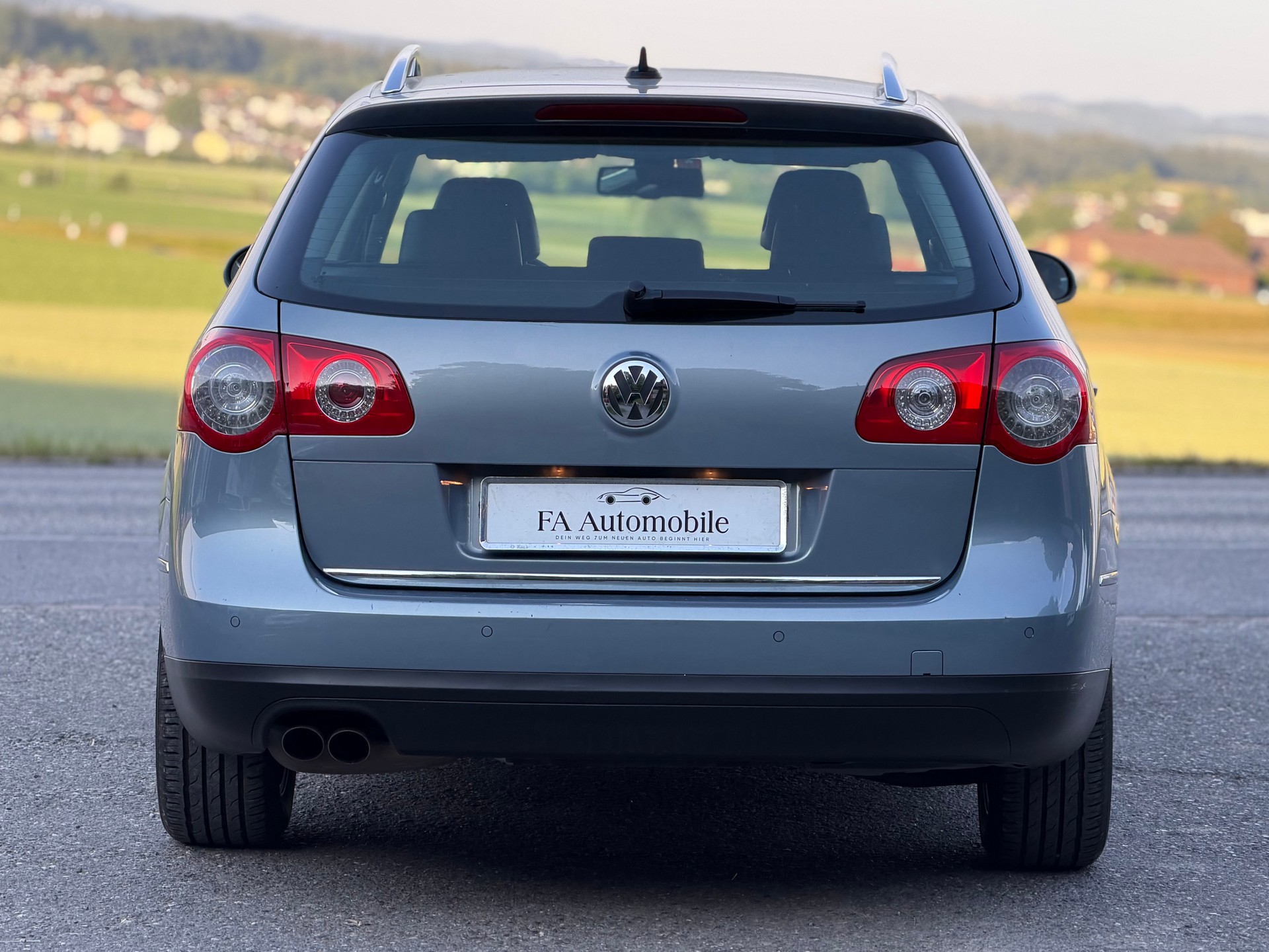 VW Passat Variant 2.0 TDI Highline-image-3