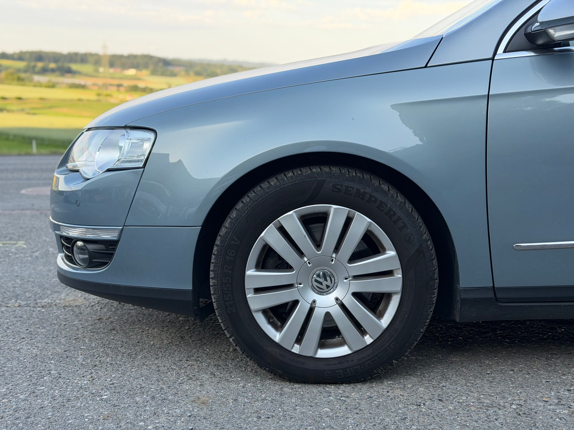 VW Passat Variant 2.0 TDI Highline-image-2