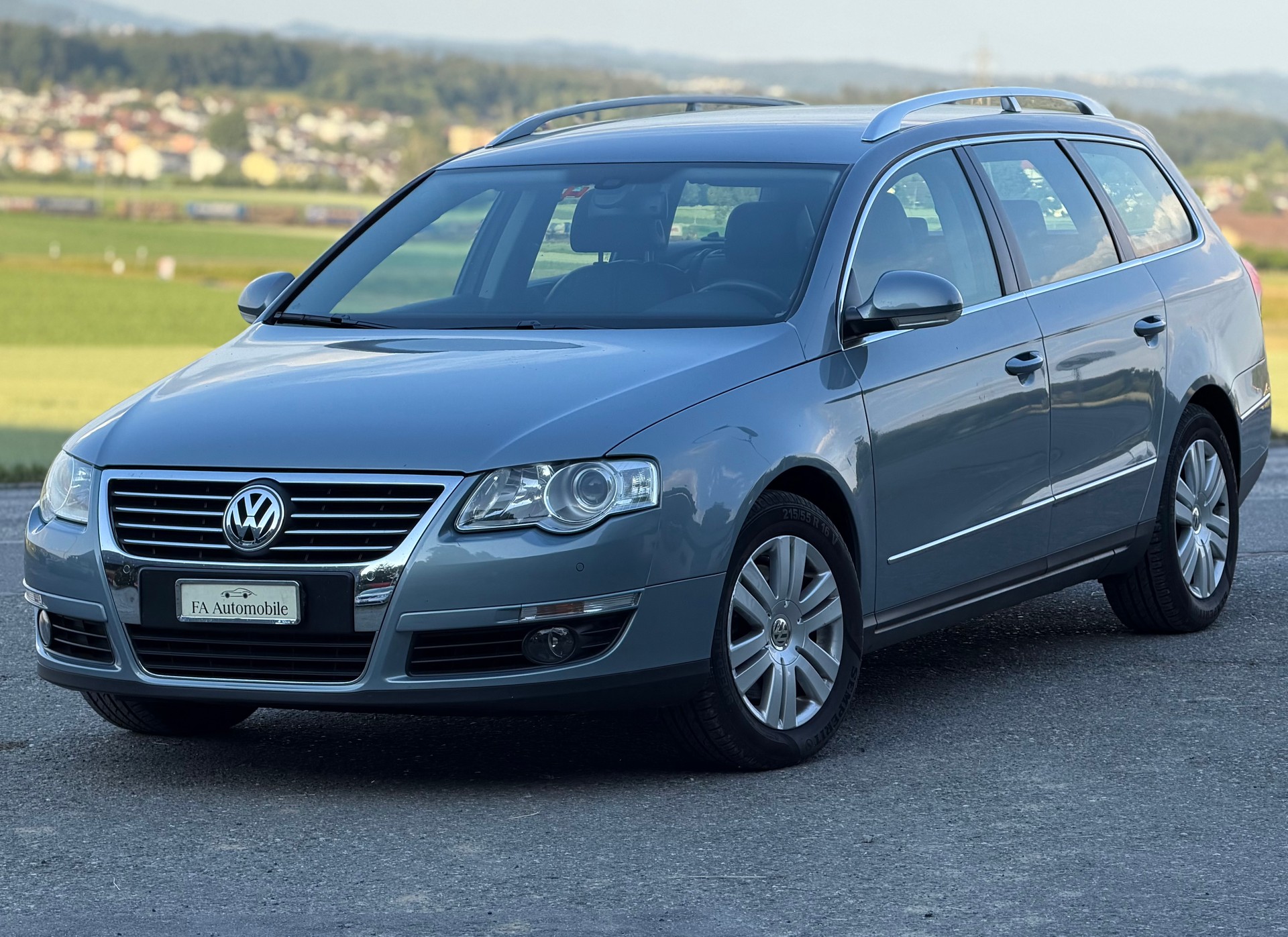 VW Passat Variant 2.0 TDI Highline-image-0