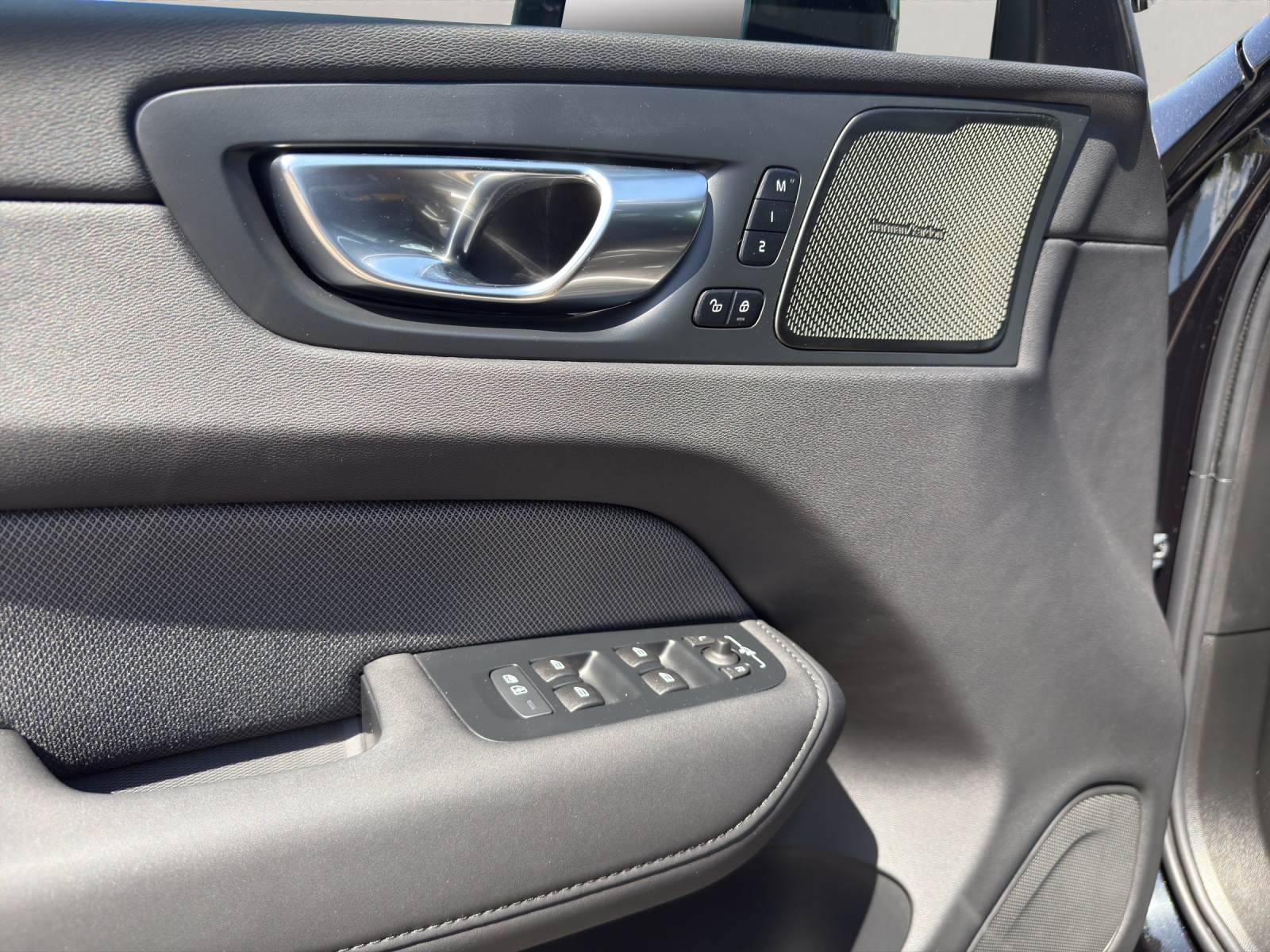 VOLVO XC60 2.0 T8 TE Polestar eAWD-image-15