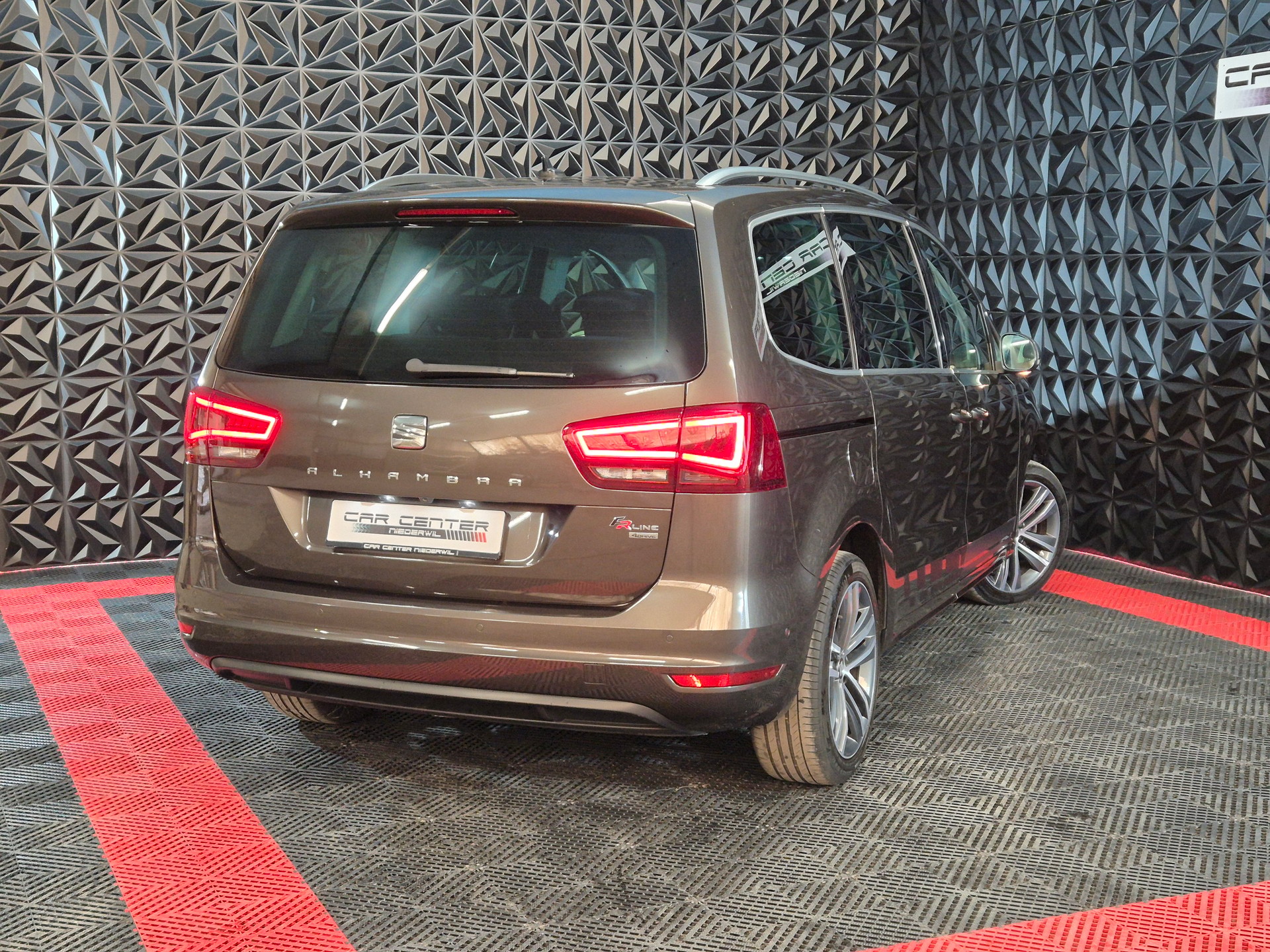 SEAT Alhambra 2.0 TDI Hola FR 4Drive, 7-PLÄTZER-showroom-element-1